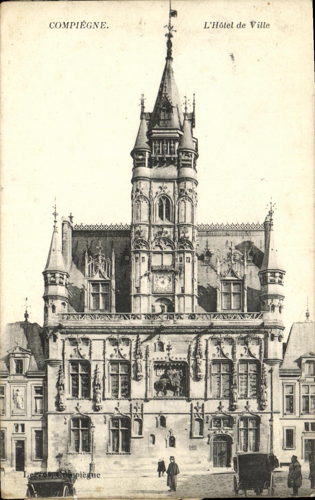CPA Compiegne L Hotel de Ville