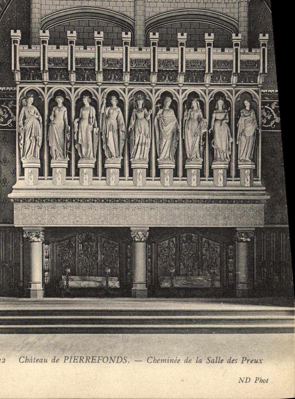 Castillo de Pierrefonds de la POSTAL de la VENDIMIA de la chimenea del cuarto de los caballeros valerosos