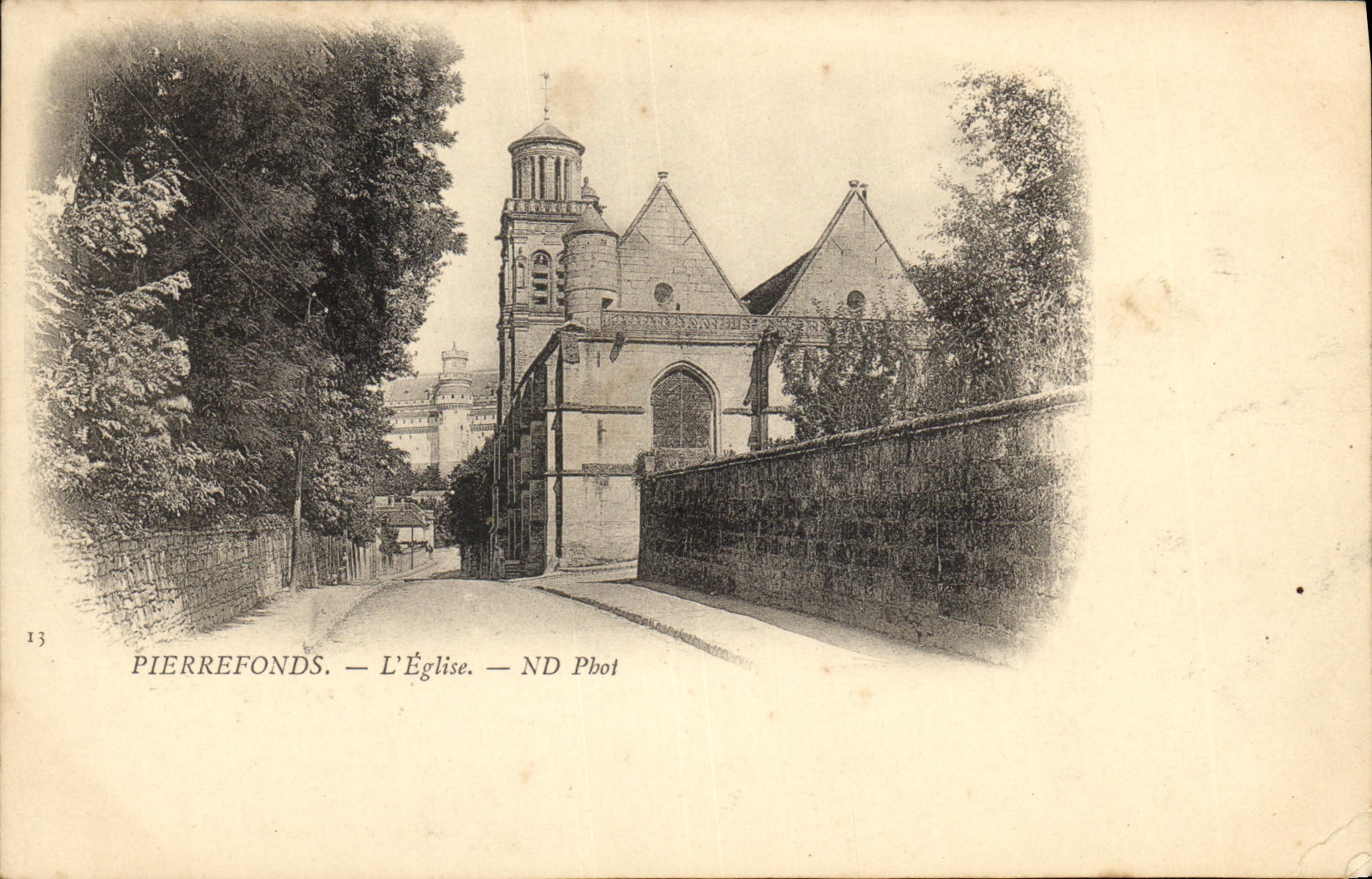 POSTAL Pierrefonds L iglesia de la VENDIMIA