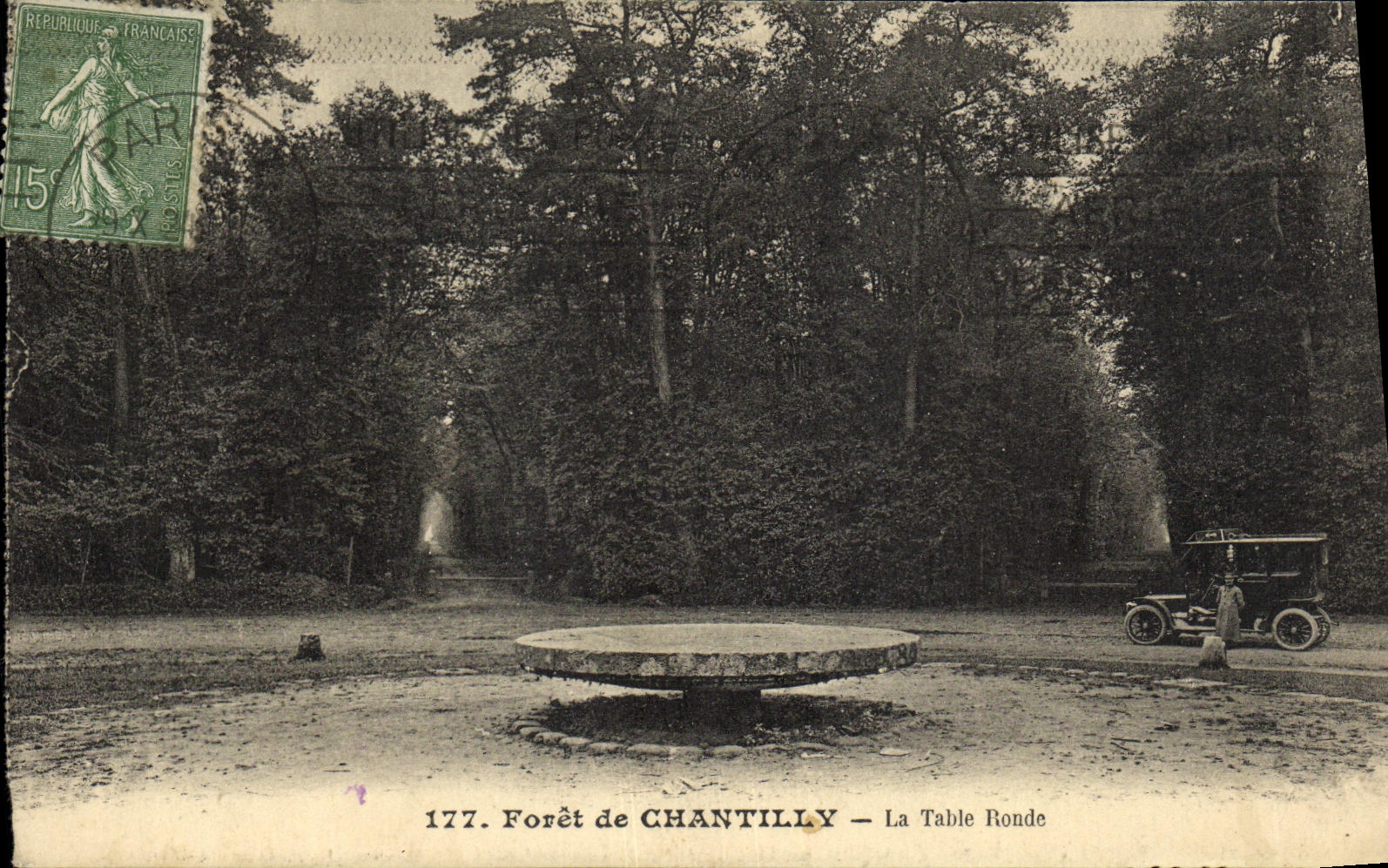 VINTAGE POSTCARD Chantilly Drill the automobile Roundtable