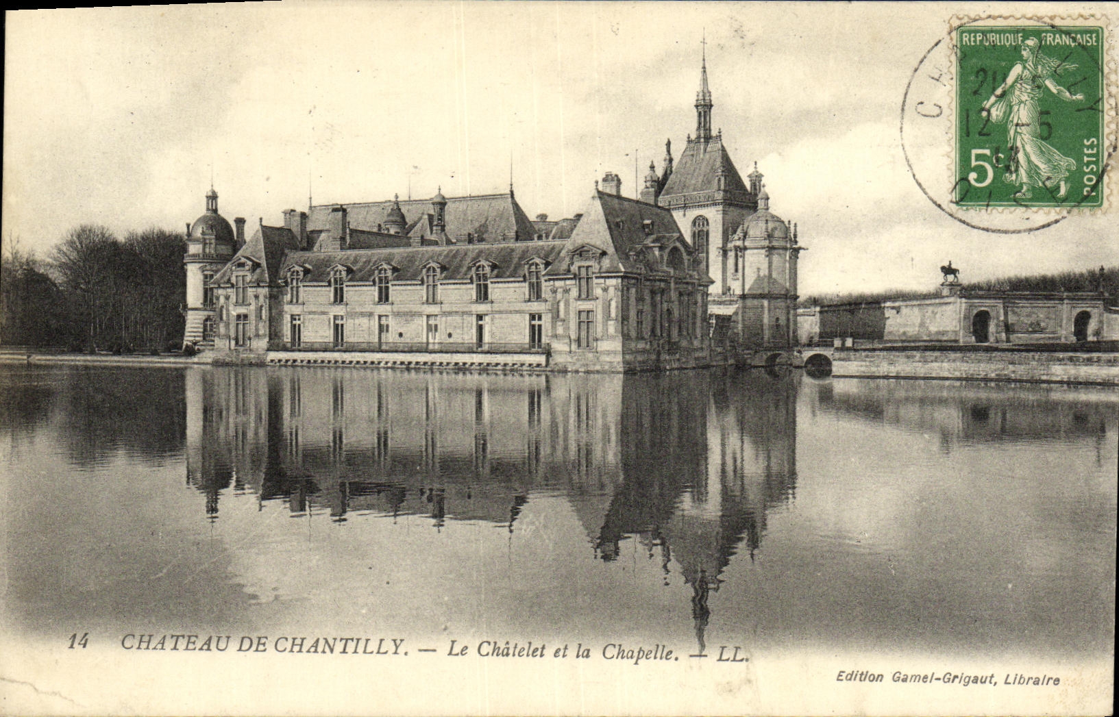 VINTAGE POSTCARD Castle of Chantilly the Castle and the Vault