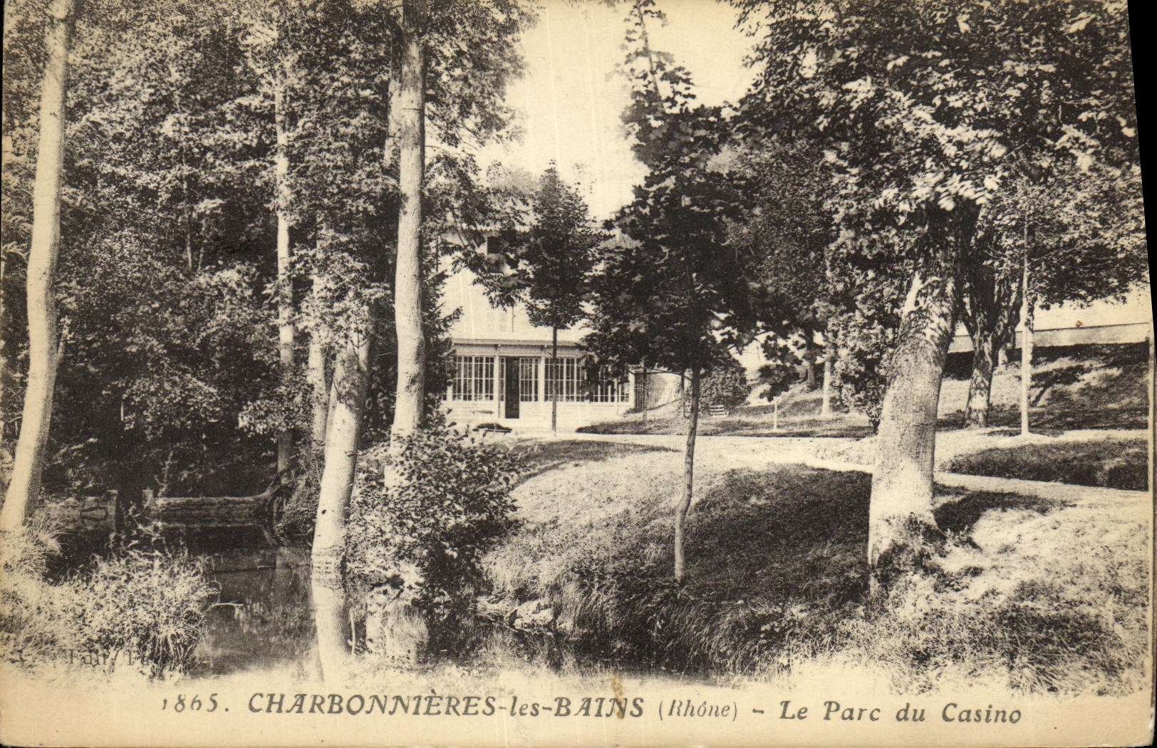 VINTAGE POSTCARD Coal Les Bains the Park of the Casino