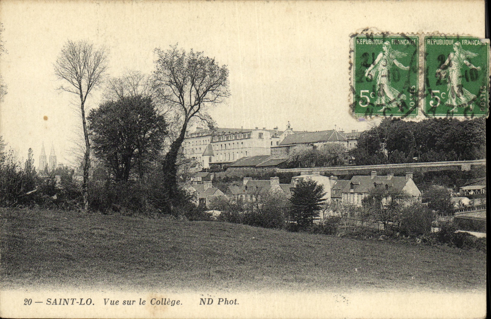 VINTAGE POSTCARD Holy Lo Vue on the College