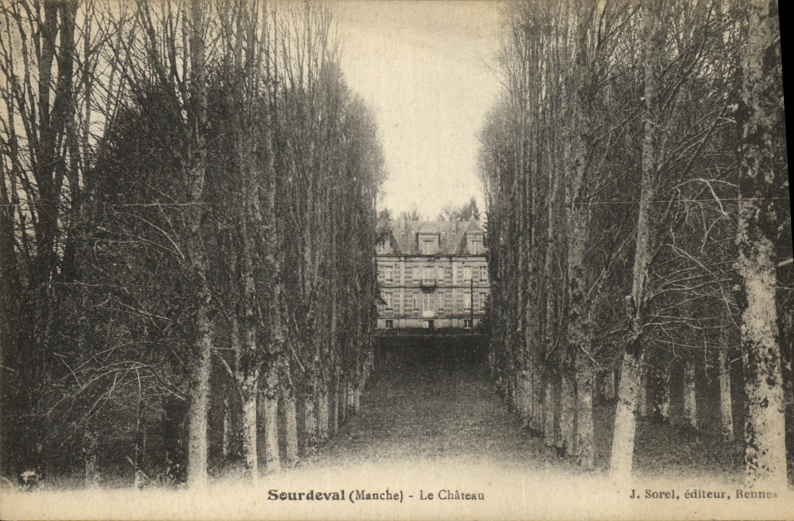 VINTAGE POSTCARD Sourdeval the Castle