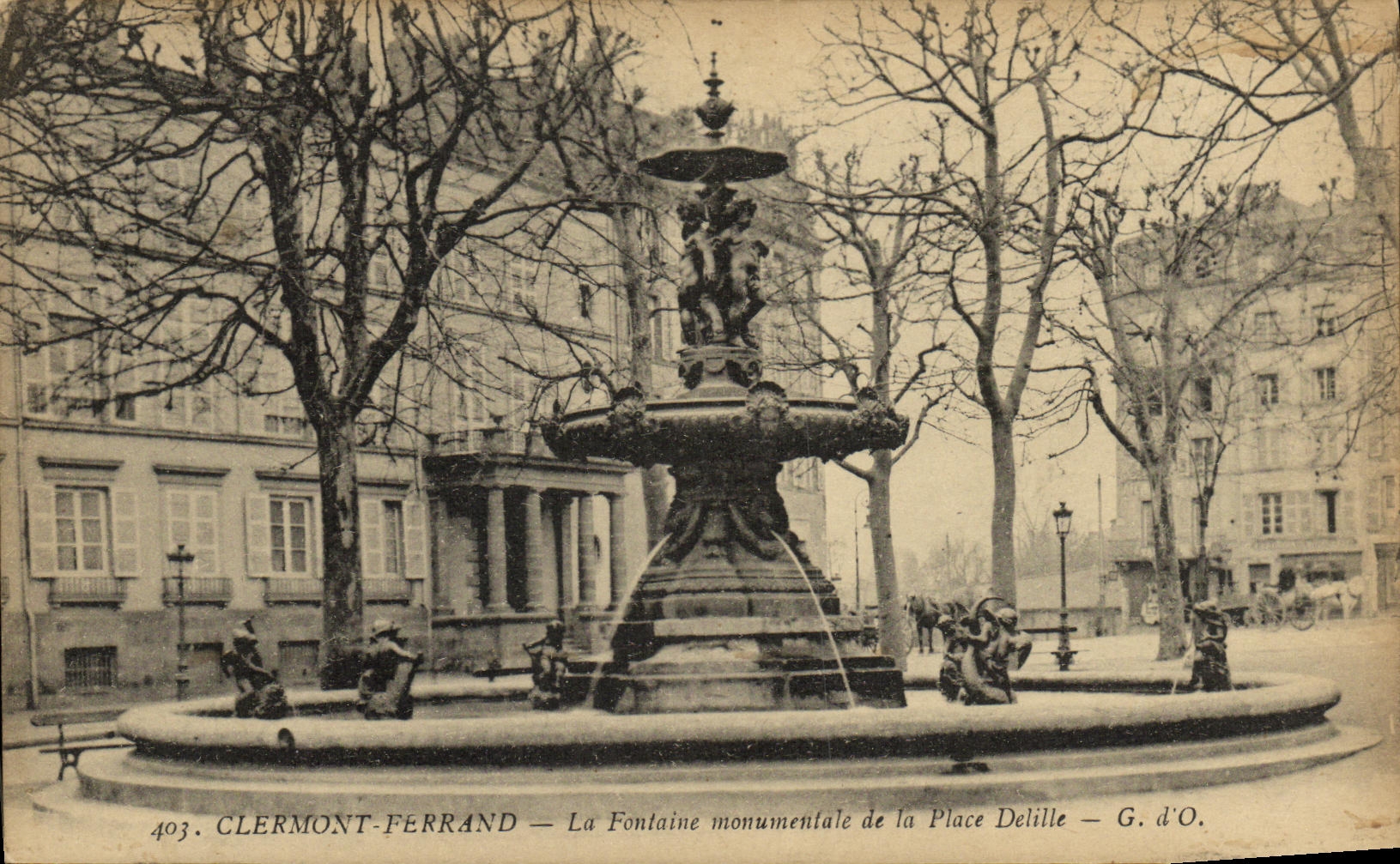 La POSTAL Clermont Ferrand de la VENDIMIA la fuente monumental y el Delille coloca