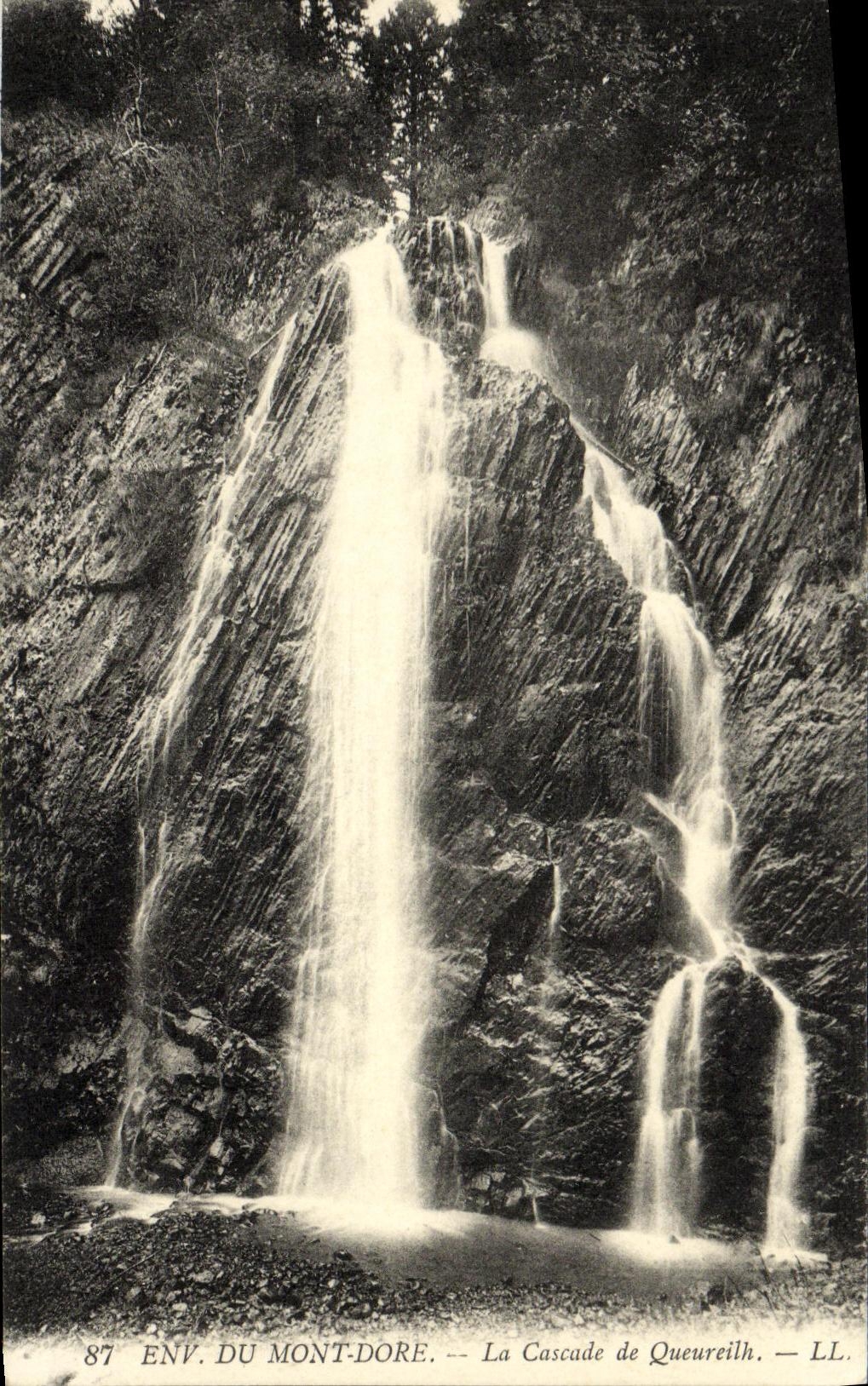 VINTAGE POSTCARD Env of the Mount Gilds the Cascade of Queureilh