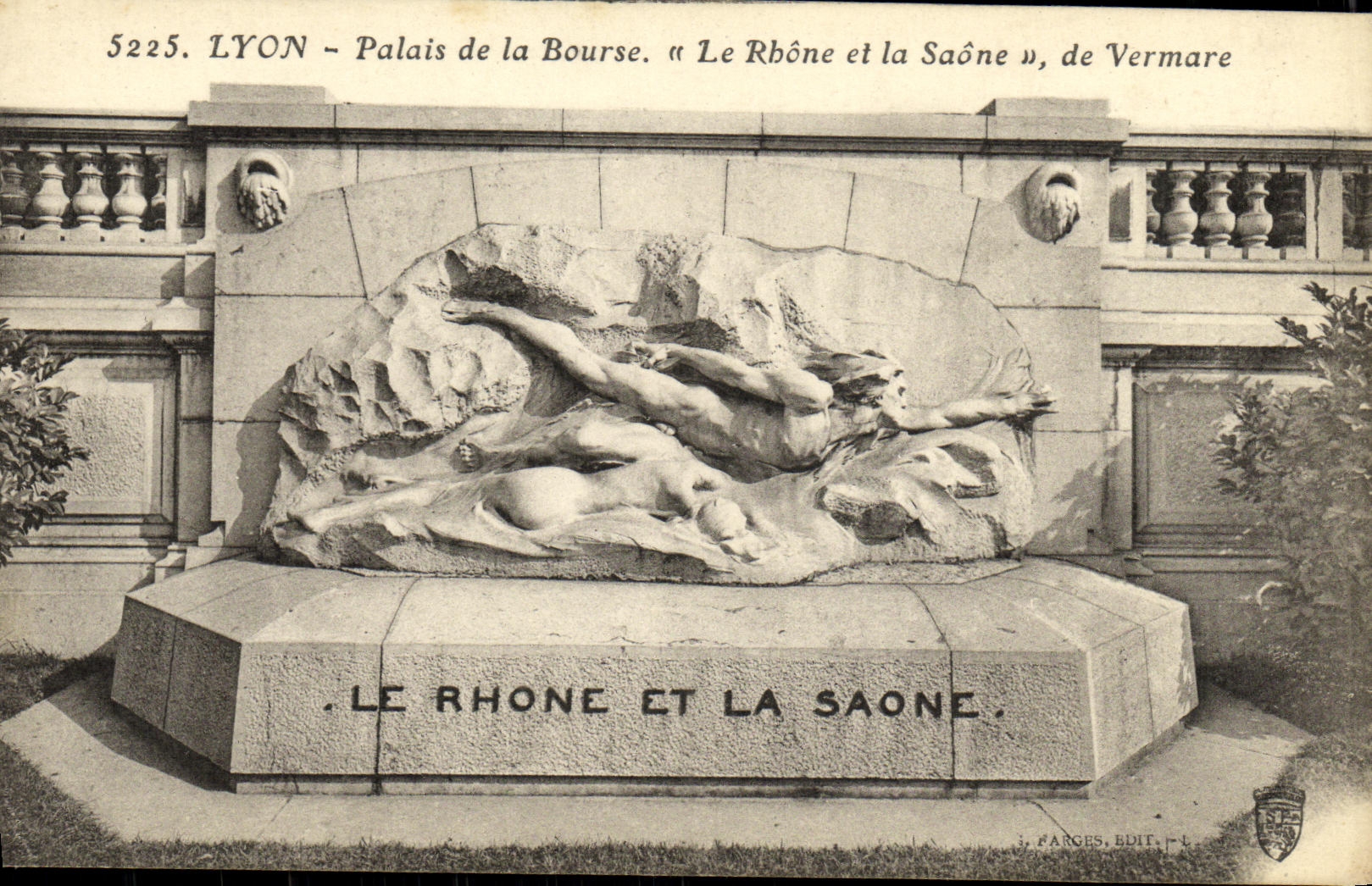 VINTAGE POSTCARD Lyon Palate of the Stock Exchange the Rhone and the Saone de Vermare