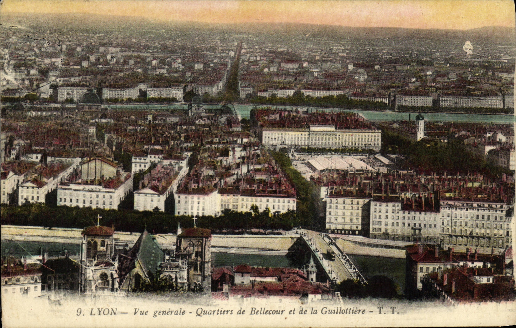 VINTAGE POSTCARD Lyon View Districts of Bellecour and Guillotiere