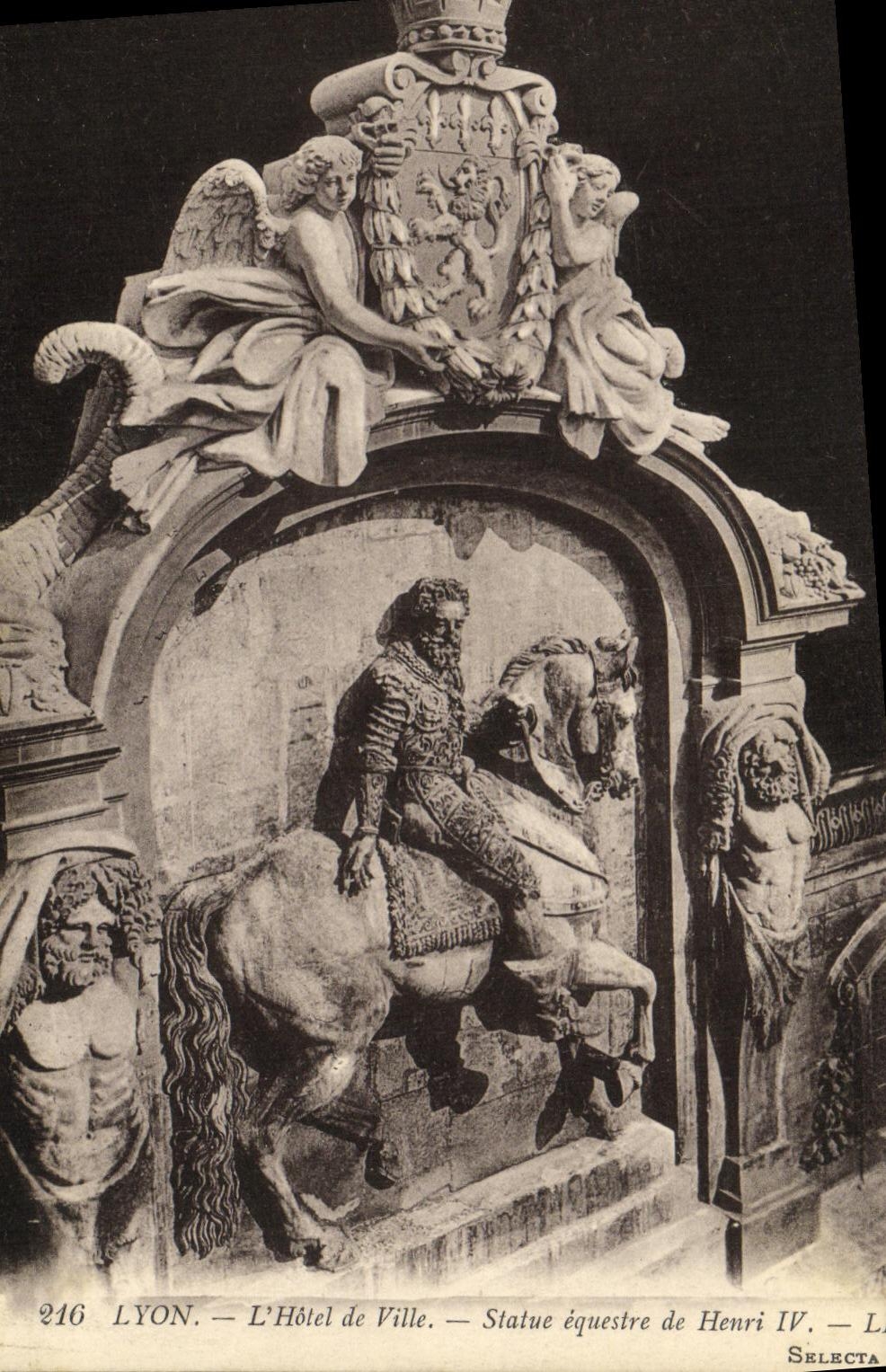 VINTAGE POSTCARD Lyon L Town hall Rules equestrian of Henri lV