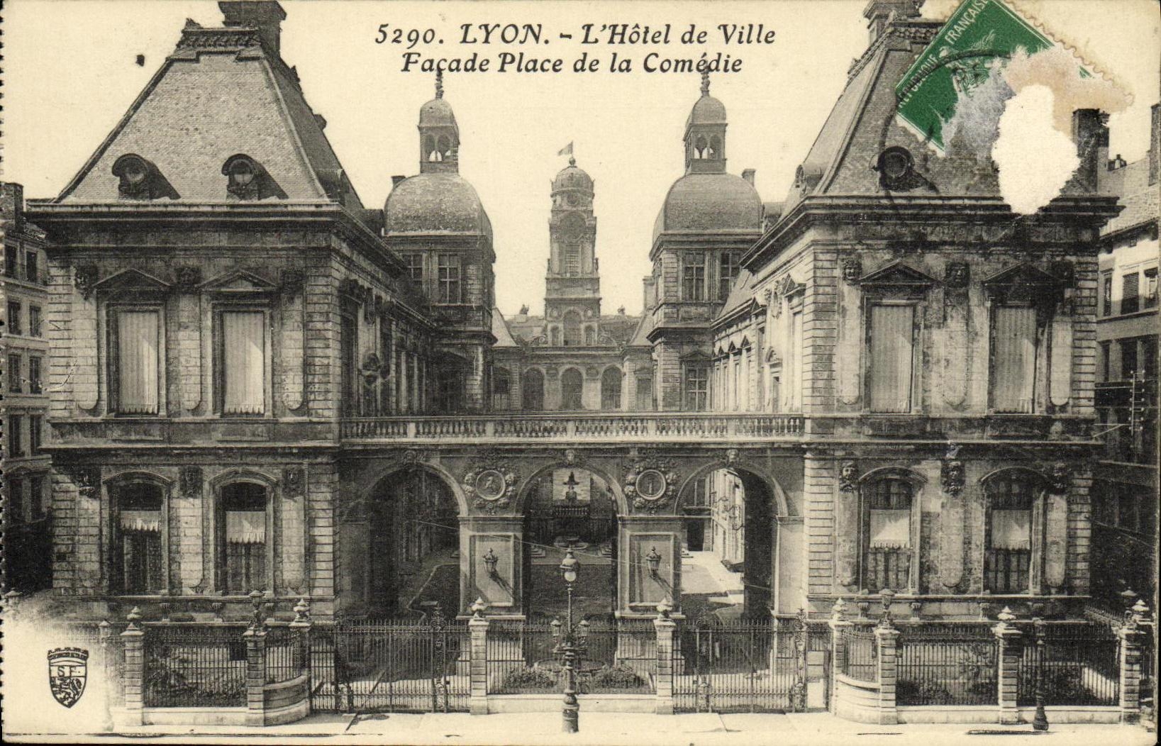 VINTAGE POSTCARD Lyon L Town hall Frontage Places Comedy