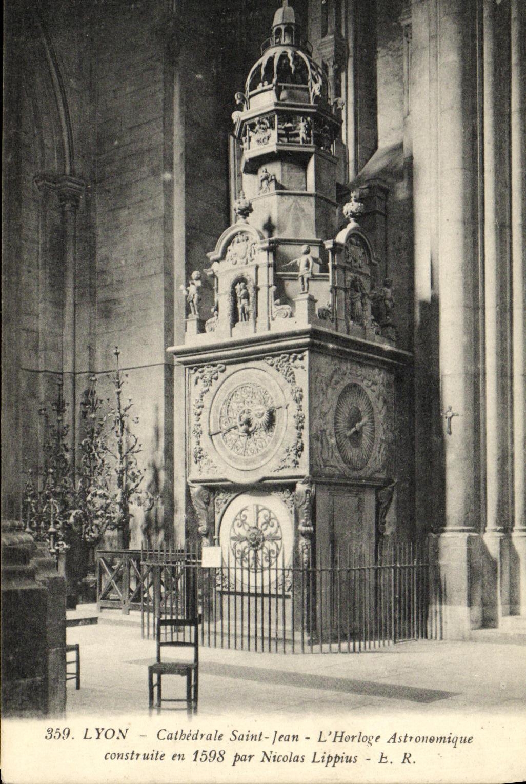 VINTAGE POSTCARD Lyon Cathedarle Holy Jean L Clock Astronomical built in by Nicolas Lippius