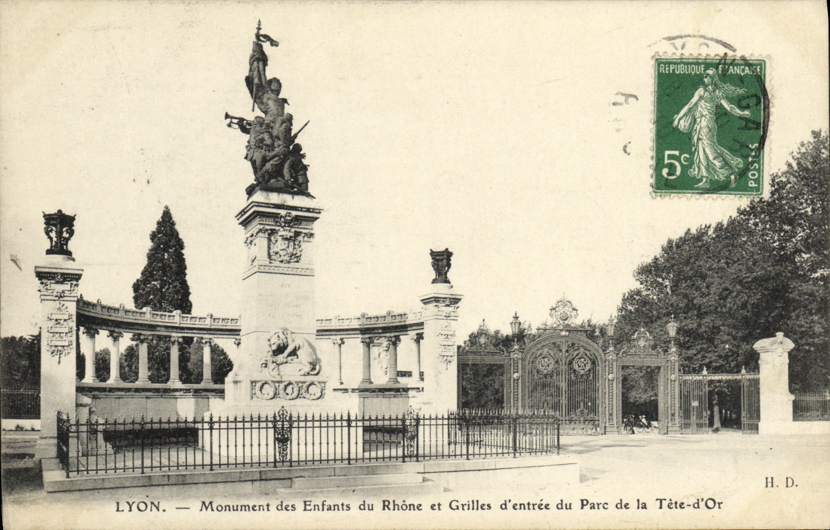 VINTAGE POSTCARD Lyon Monument of the Children of the Rhone and Grills D Entree of Avoids