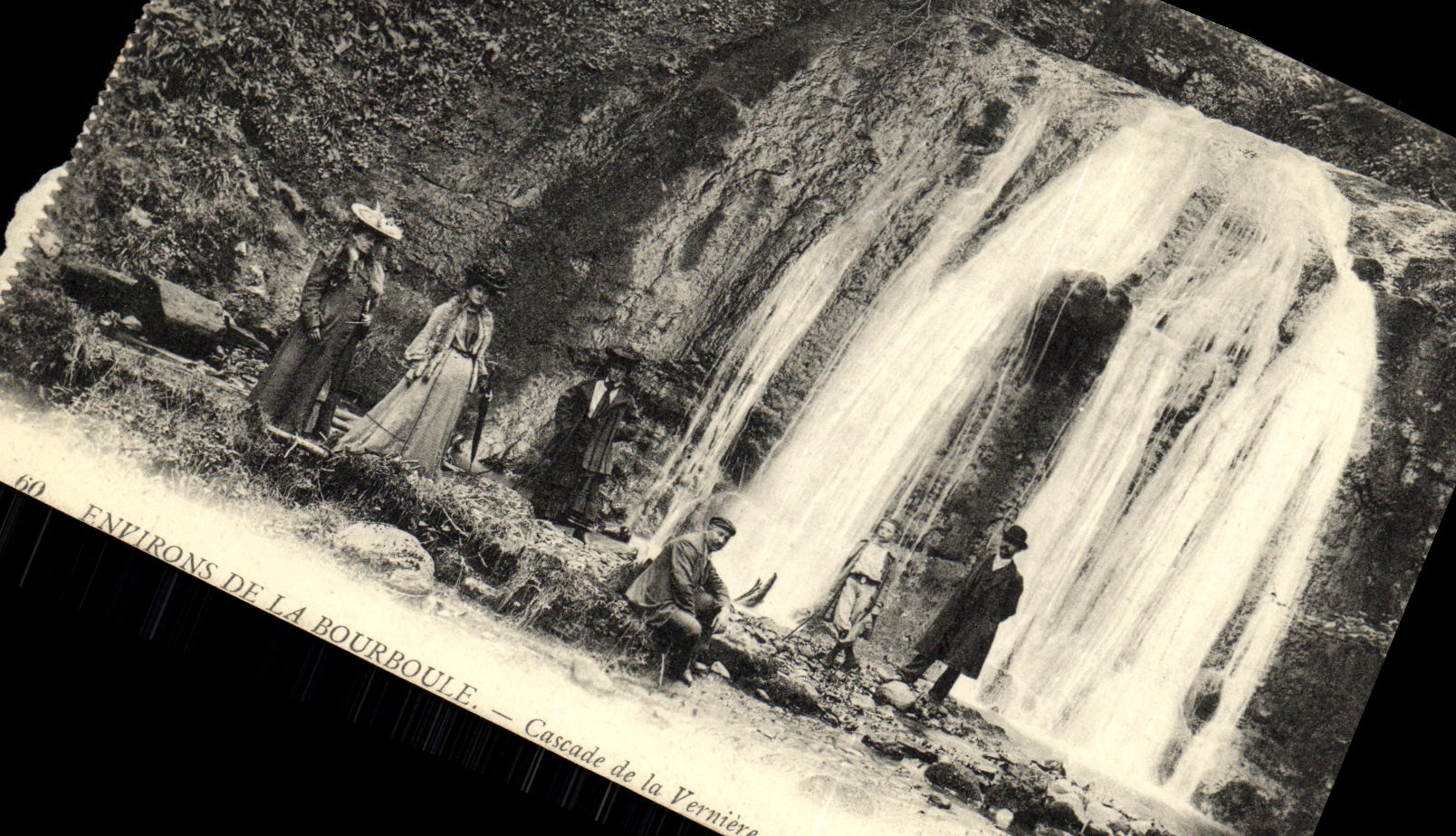 Alrededores de la POSTAL de la VENDIMIA de las cascadas de Bourboule del pabellon