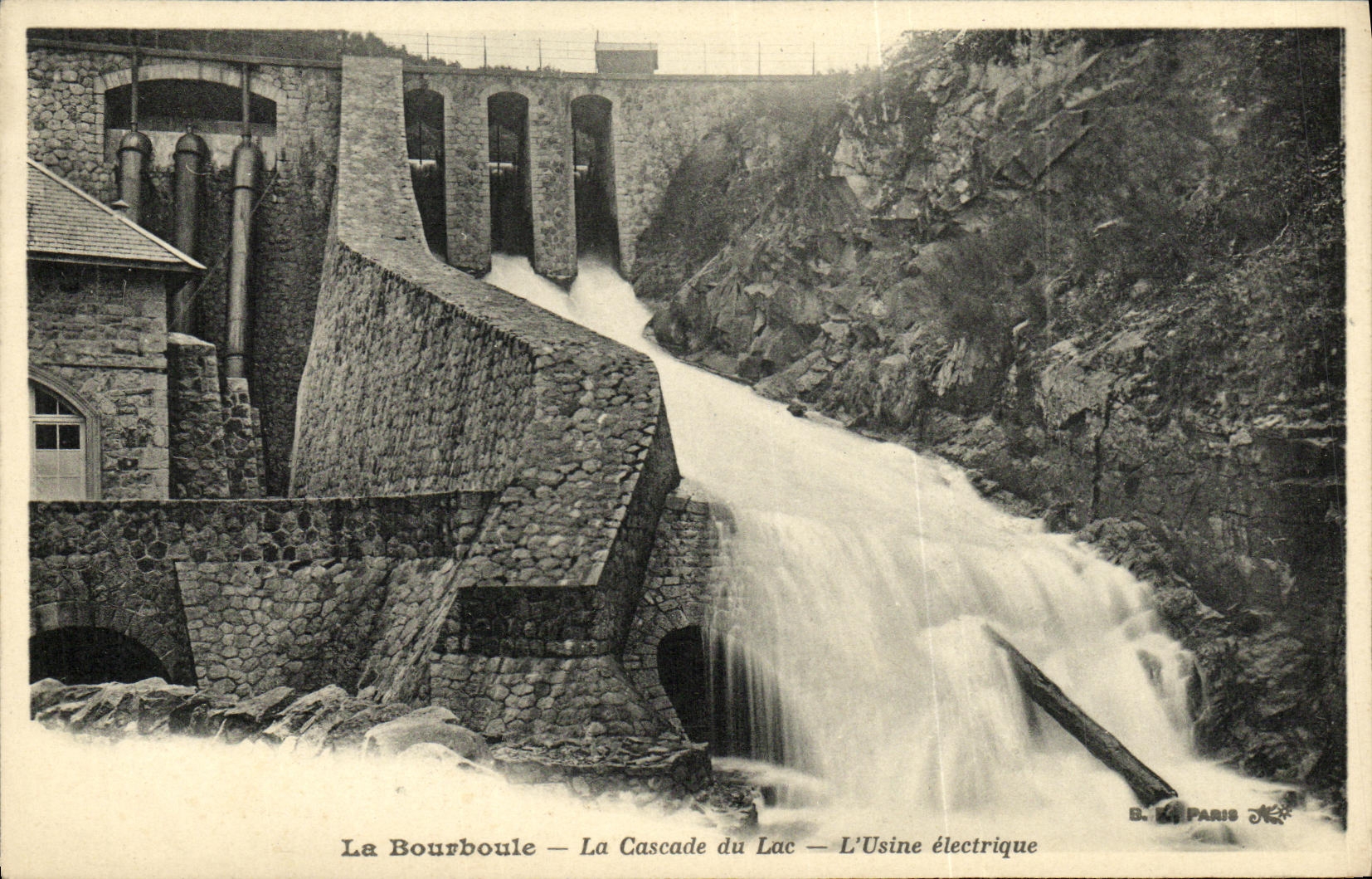 La POSTAL Bourboule de la VENDIMIA la cascada del lago L trabaja a maquina electrico