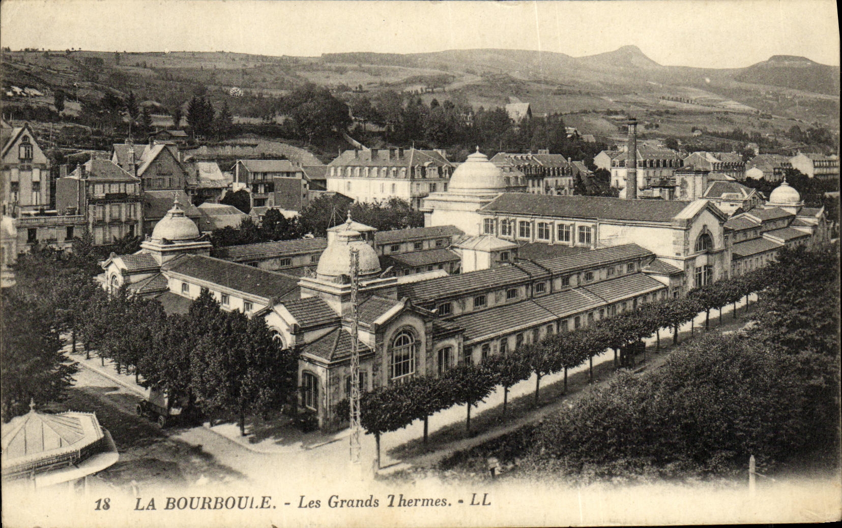 VINTAGE POSTCARD Bourboule Large thermal baths