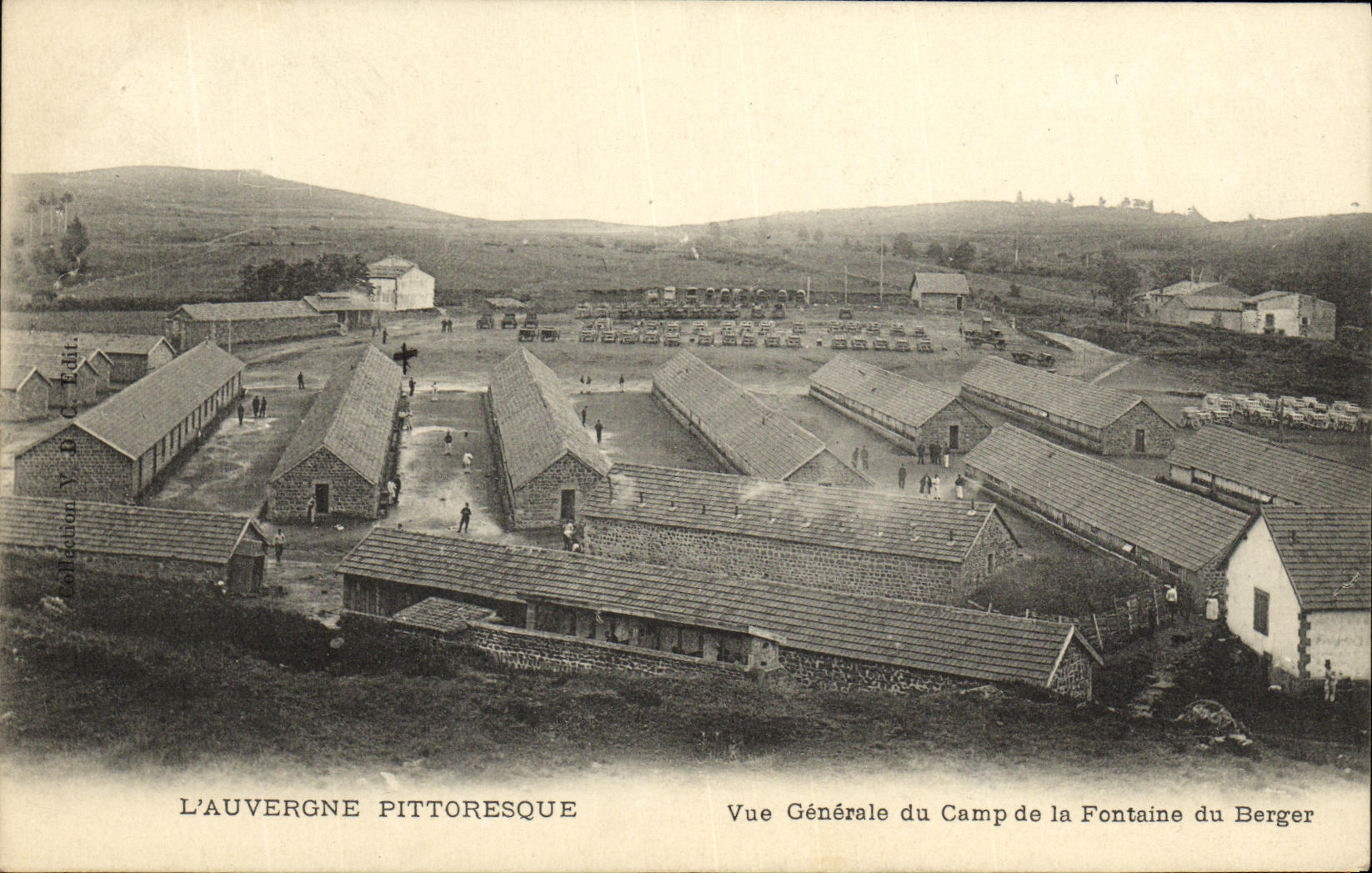 VINTAGE POSTCARD Auvergne View of the Camp of the Fountain of the Militaria Shepherd