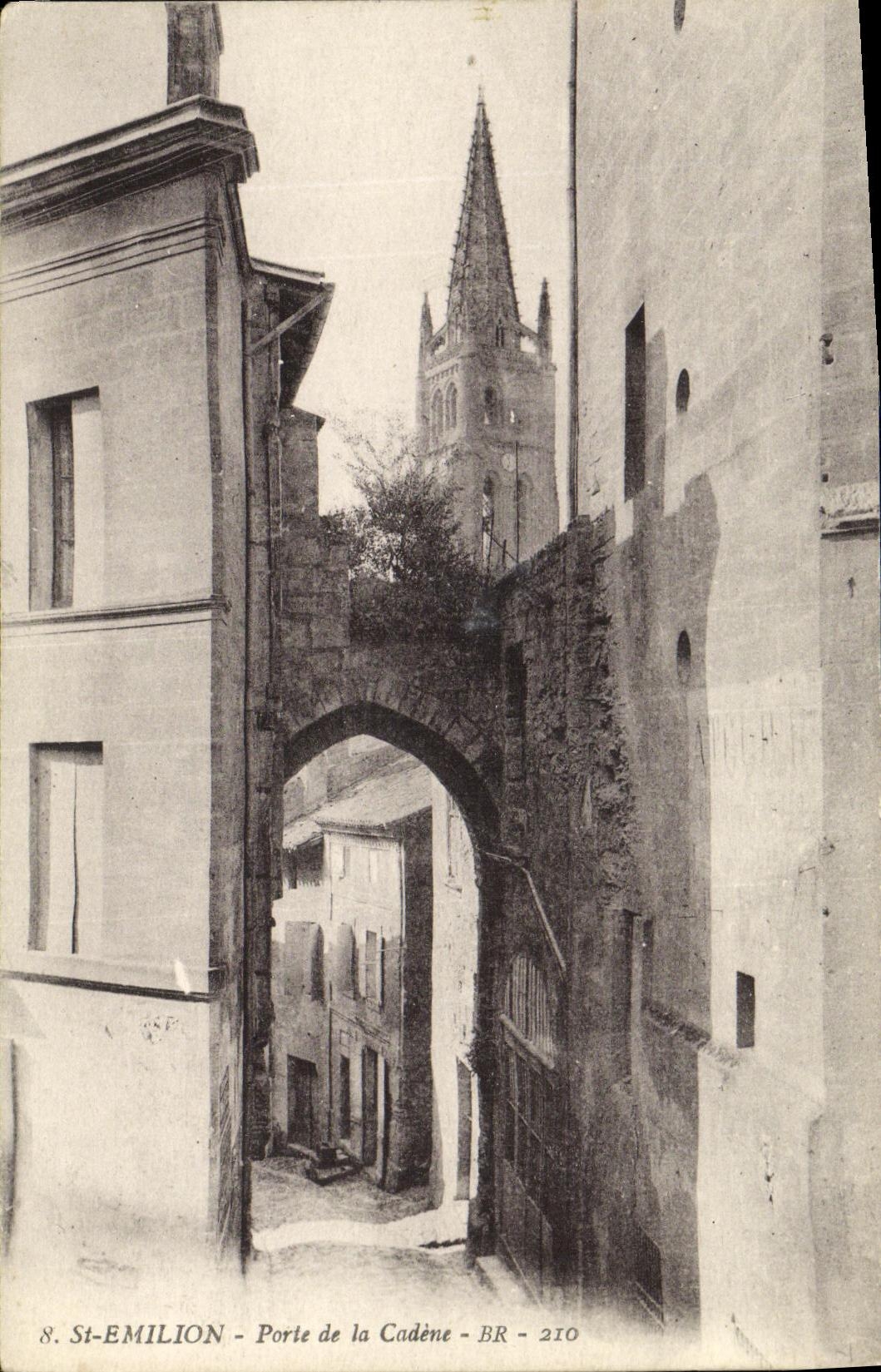 VINTAGE POSTCARD St Emillon Carries of Cadene
