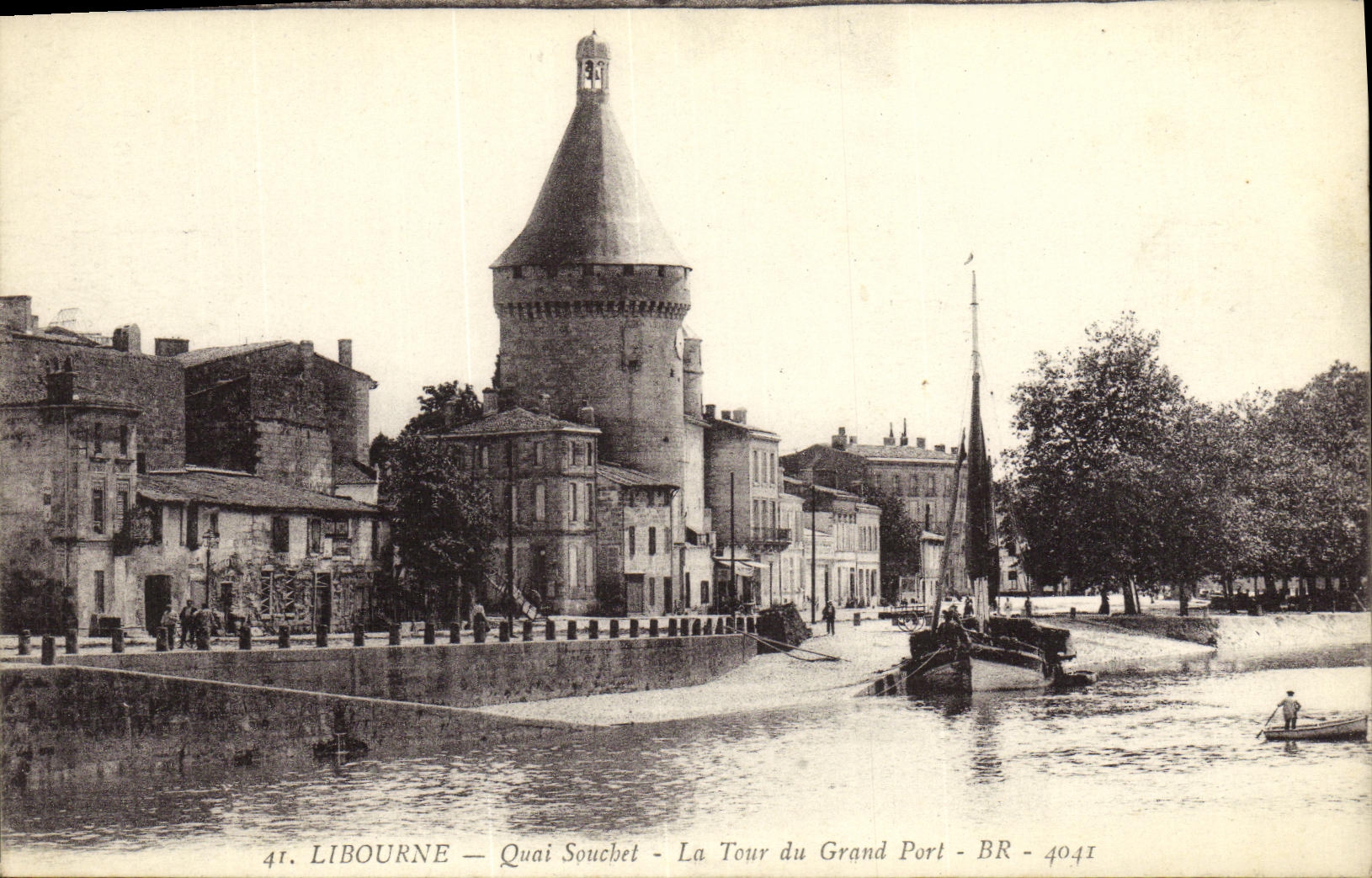Pato del pato cuchara de Libourne Quay de la POSTAL de la VENDIMIA la torre del barco portuario grande