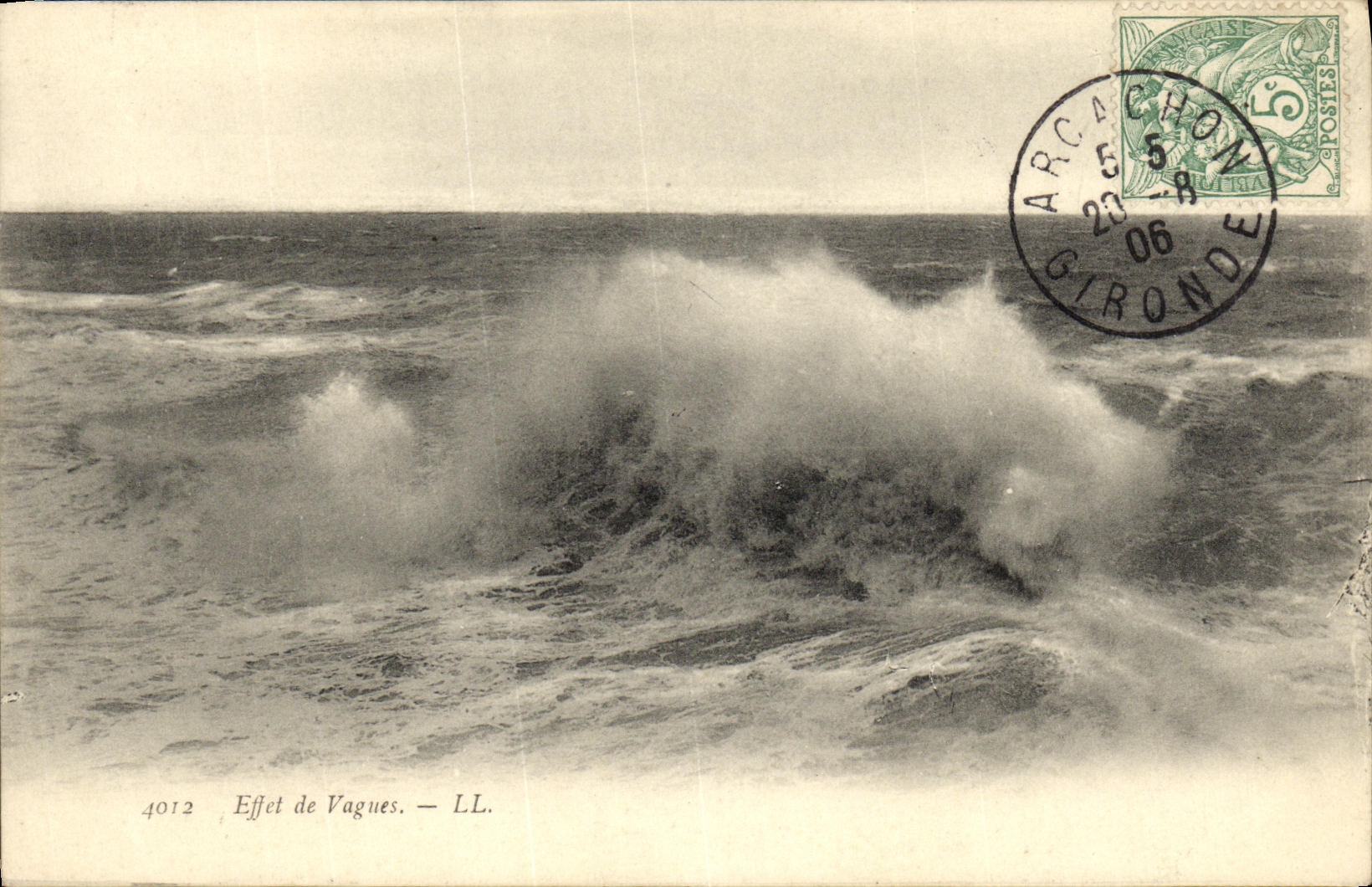 VINTAGE POSTCARD Arcachon Effect Waves
