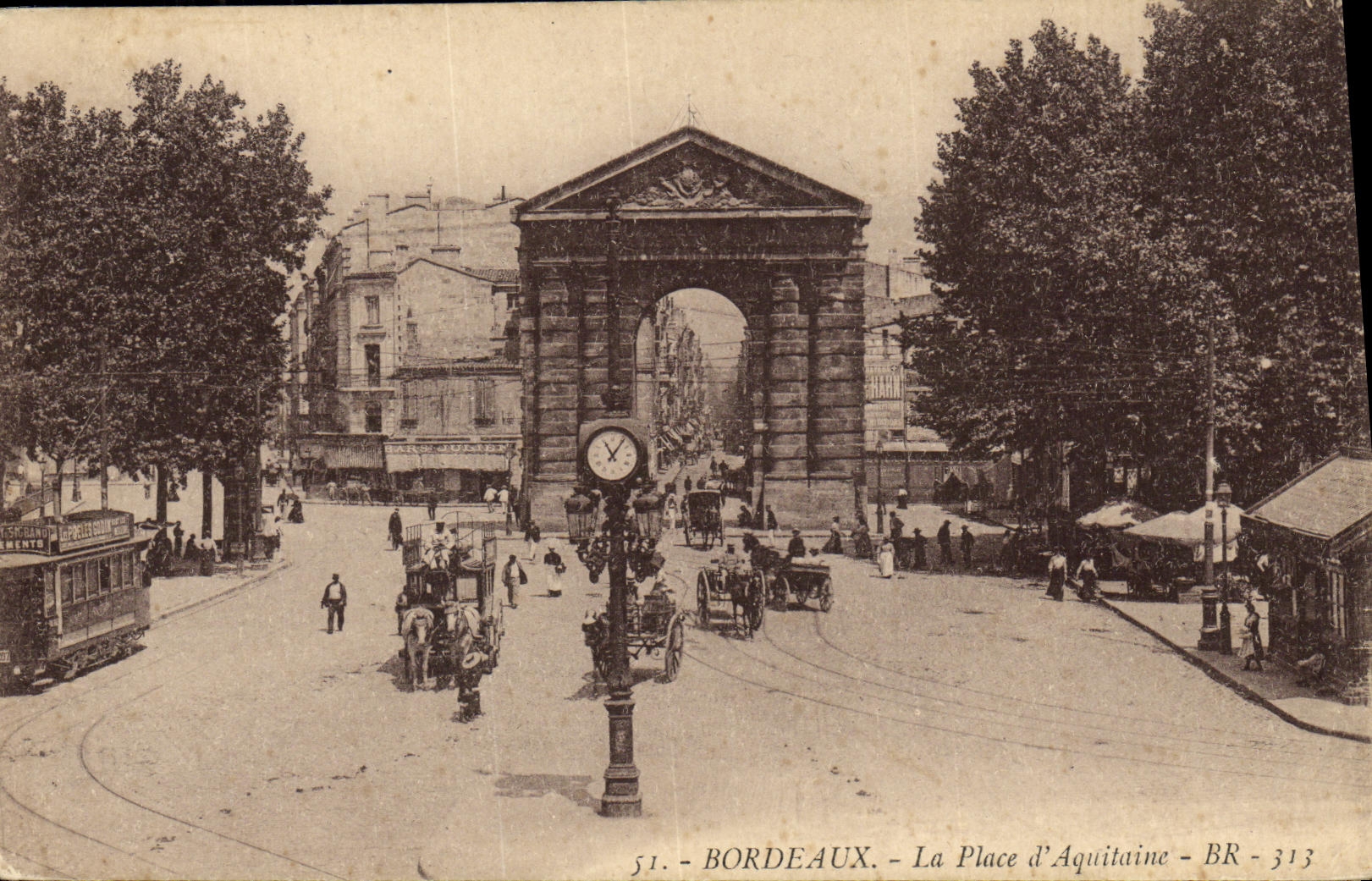 CPA Bordeaux La Place d Aquitaine