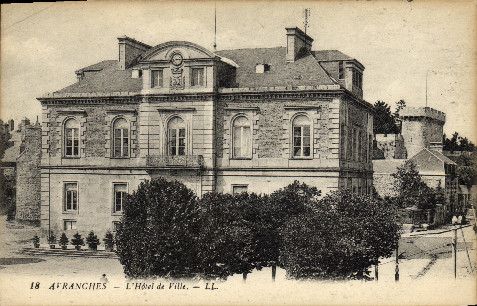 POSTAL Avranches L ayuntamiento de la VENDIMIA