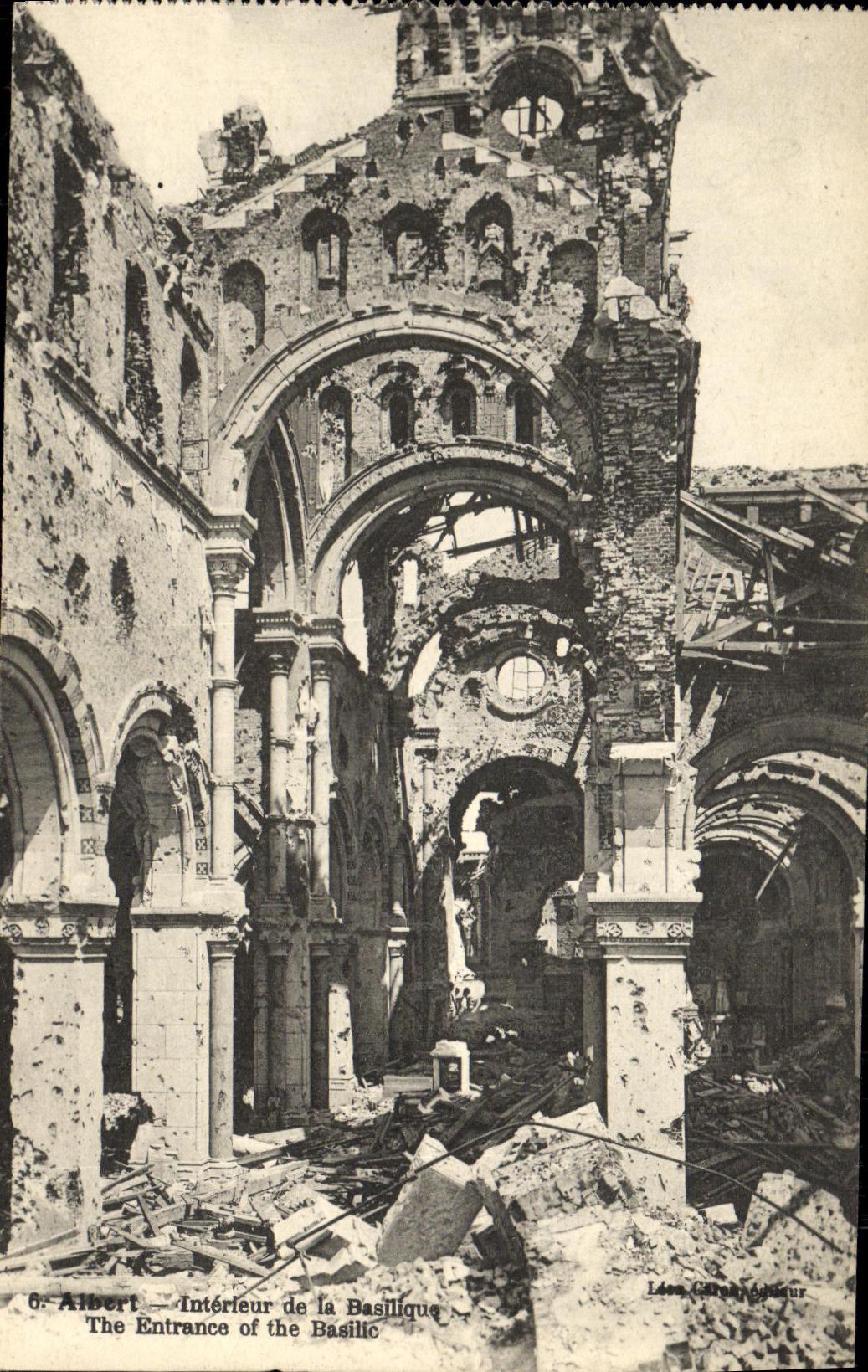 VINTAGE POSTCARD Albert Interieur of the Militaria Basilica