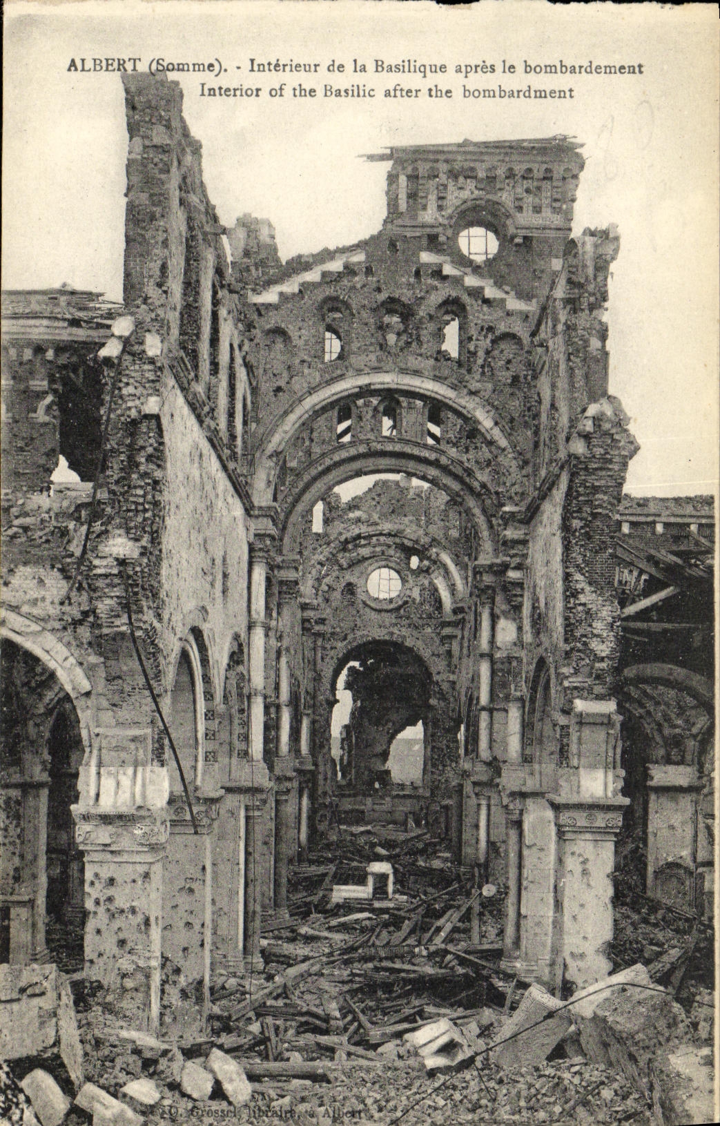 VINTAGE POSTCARD Albert Interieur of the Basilica after the Militaria bombardment