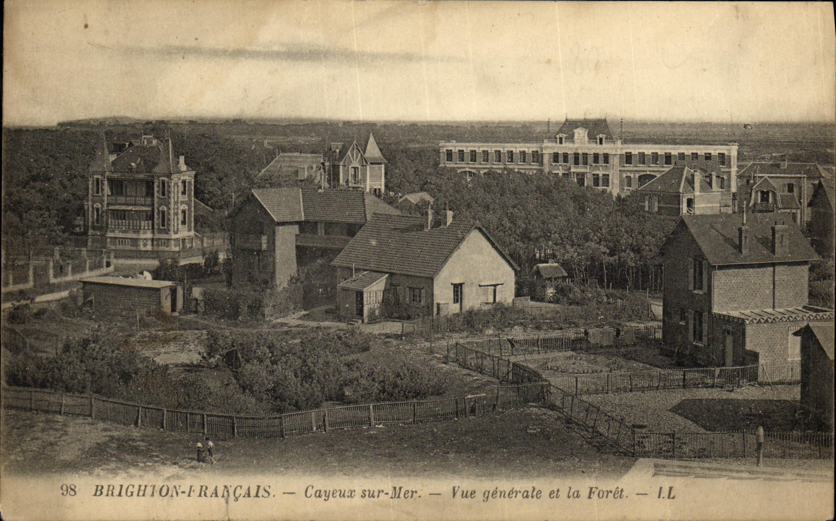 VINTAGE POSTCARD Brighton Fancais Cayeux On Sea View and the drill
