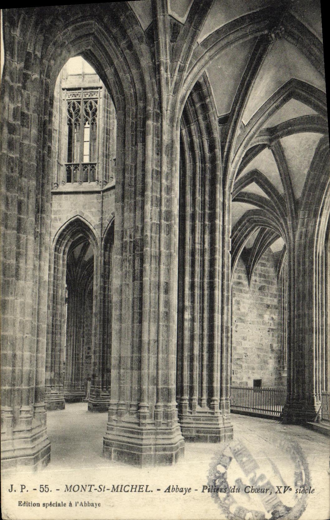 CPA Mont St Michel Abbaye Piliers du choeur