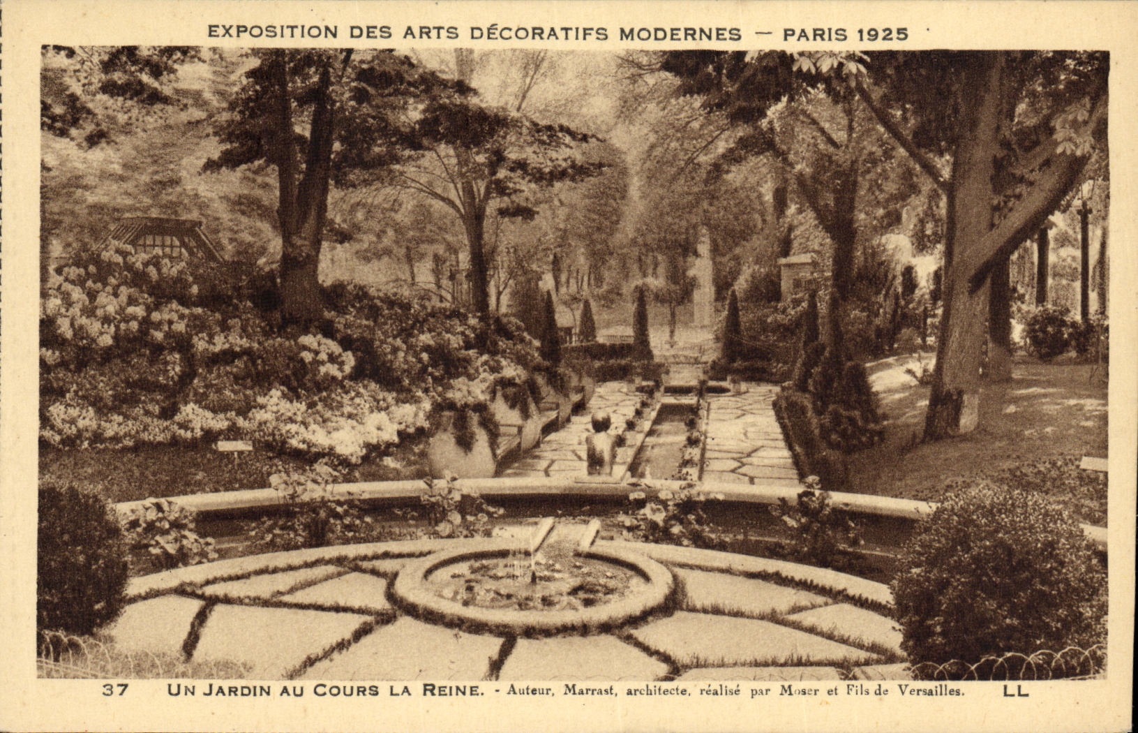CPA Exposition des Arts Decoratifs Modernes Paris 1925 Un Jardin au Cours la Reine