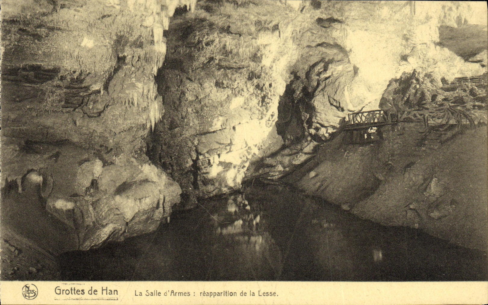 VINTAGE POSTCARD Grottes of Han the Room D Armes reappearance of Injures