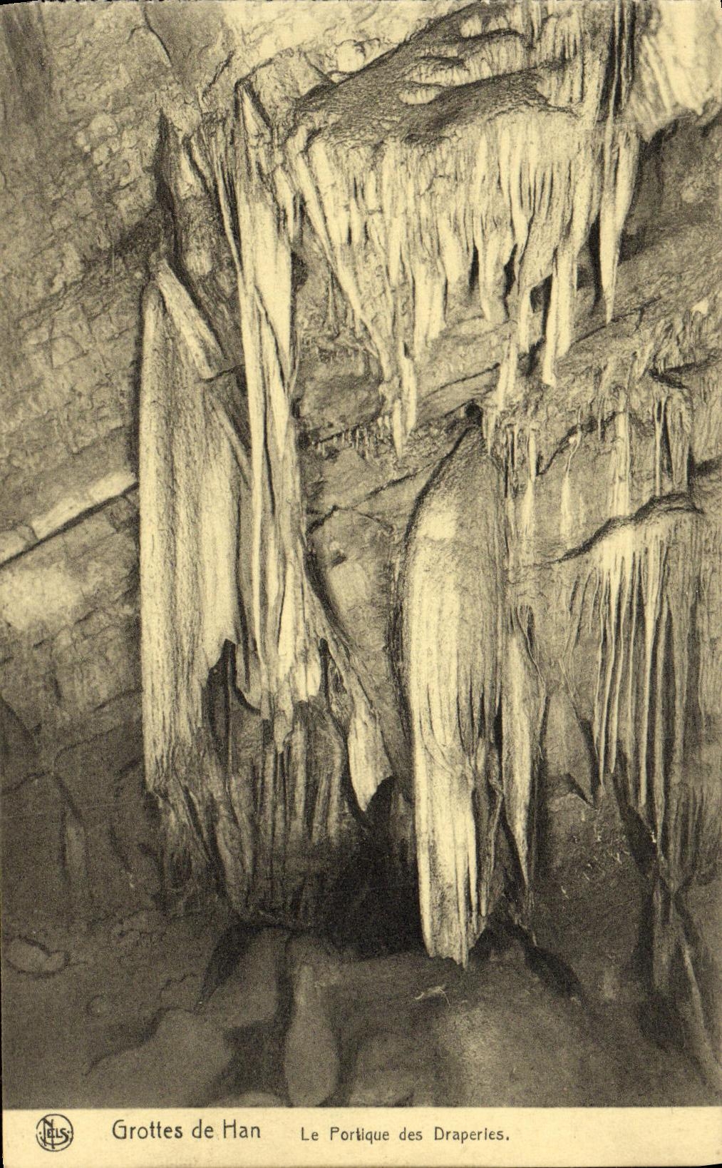 VINTAGE POSTCARD Caves of Han Protique of Draperies