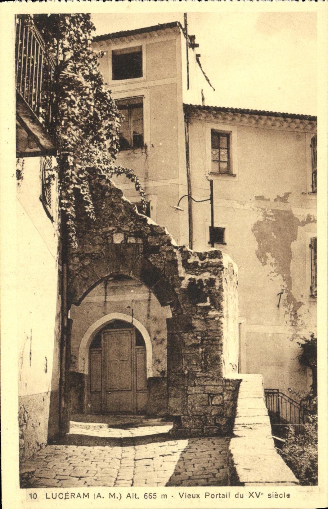 CPA Luceram Vieux Portail du XV e siecle