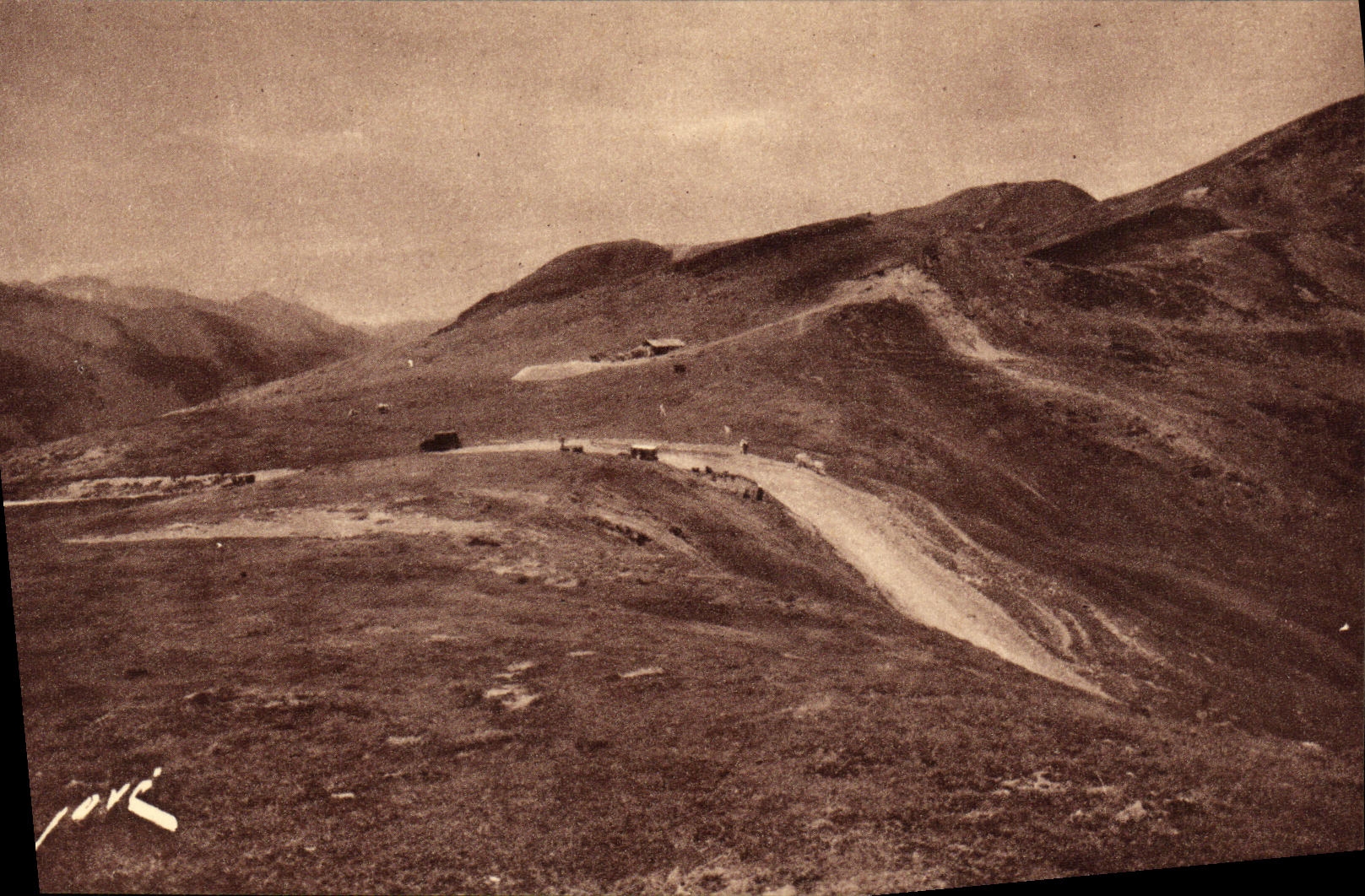 VINTAGE POSTCARD Thermal Road of the collar D Aubisque the culminating point of the collar D Aubisque
