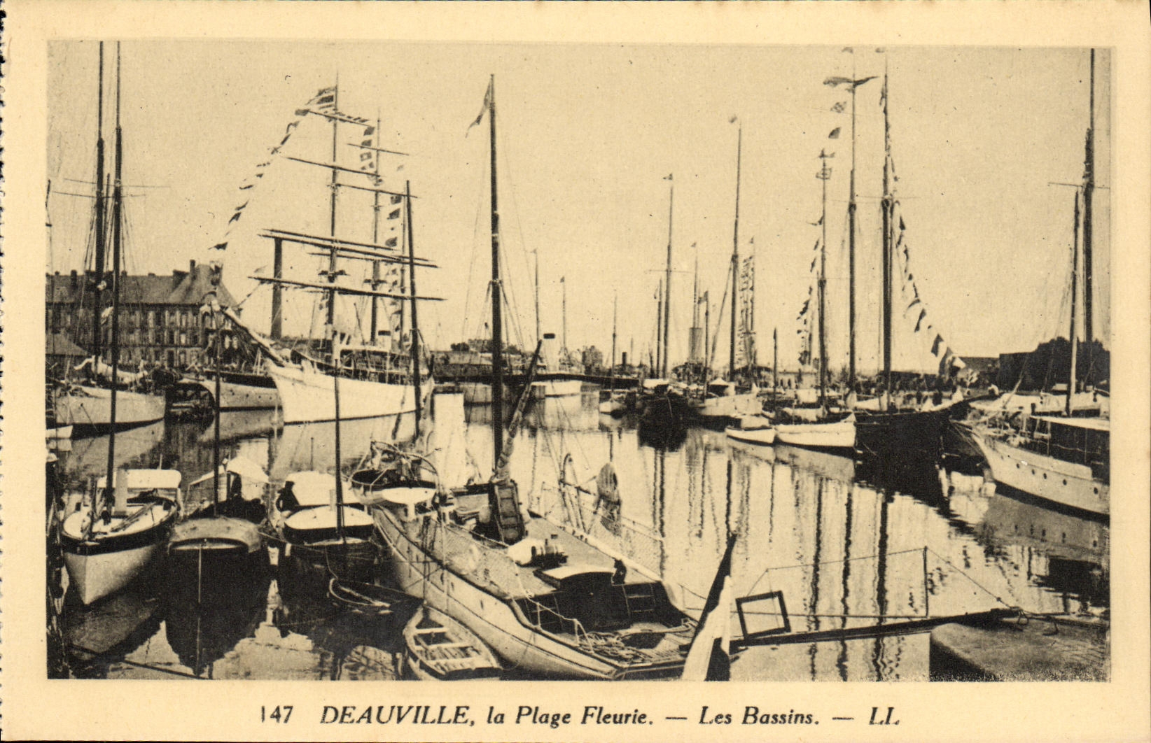 VINTAGE POSTCARD Deauville the Flowered Beach the Basins Boats