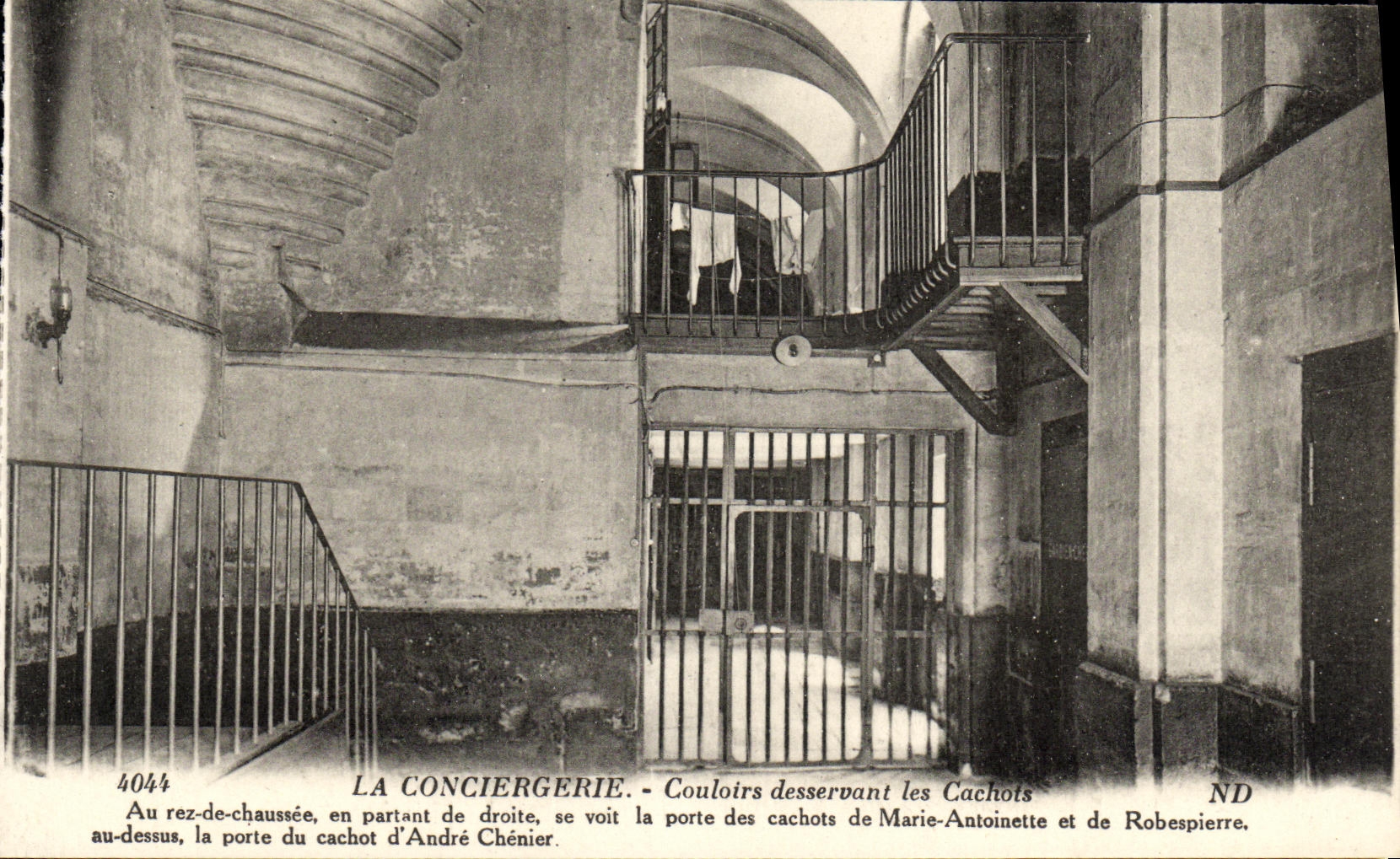 POSTAL Paris de la VENDIMIA los pasillos de la casa de campo del vigilante que sirven los Dungeon