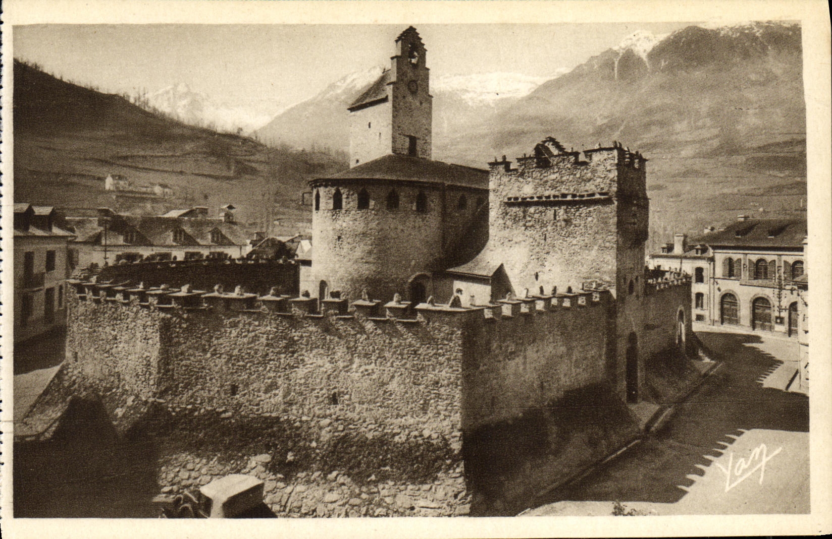 VINTAGE POSTCARD Luz Church Xll and Xlll centuries known as of Templiers