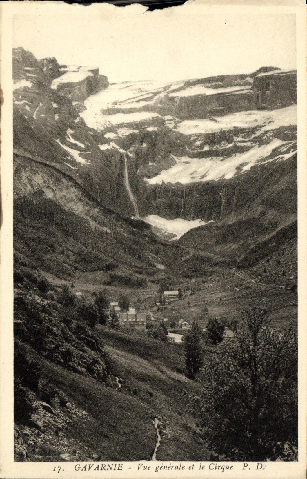 CPA Gavarnie Vue Generale et le Cirque