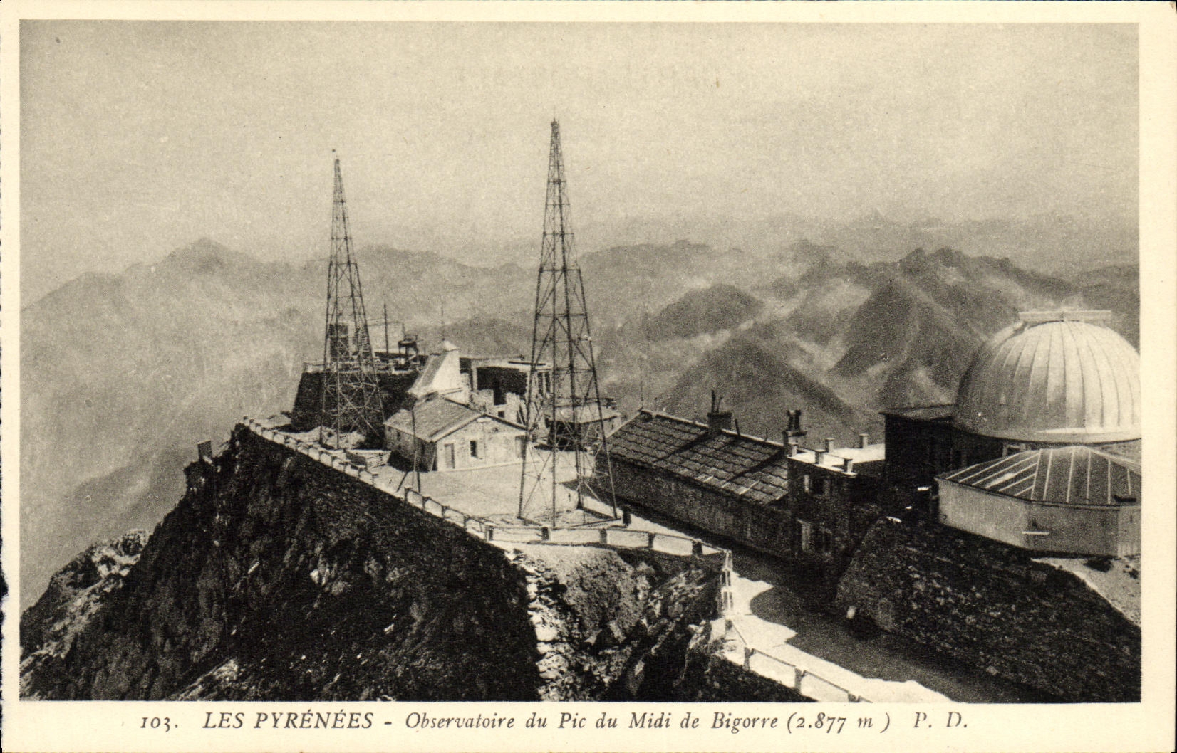 Observatorio de la POSTAL de la VENDIMIA del pico del mediodia de Bigorre
