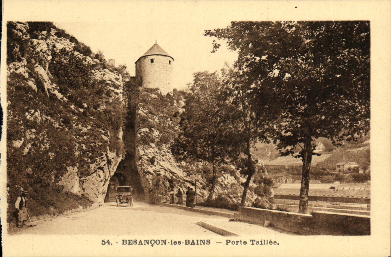 Taillee de la puerta de Besanzon de la POSTAL de la VENDIMIA les Bains