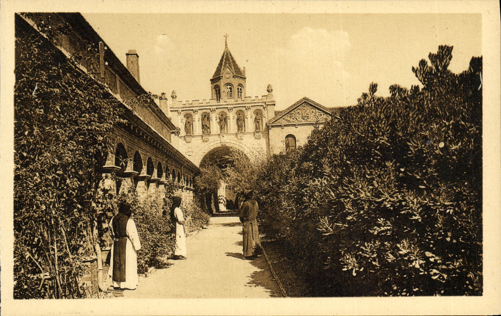 VINTAGE POSTCARD Island Saint Honorat Hotel trade of the Monastery