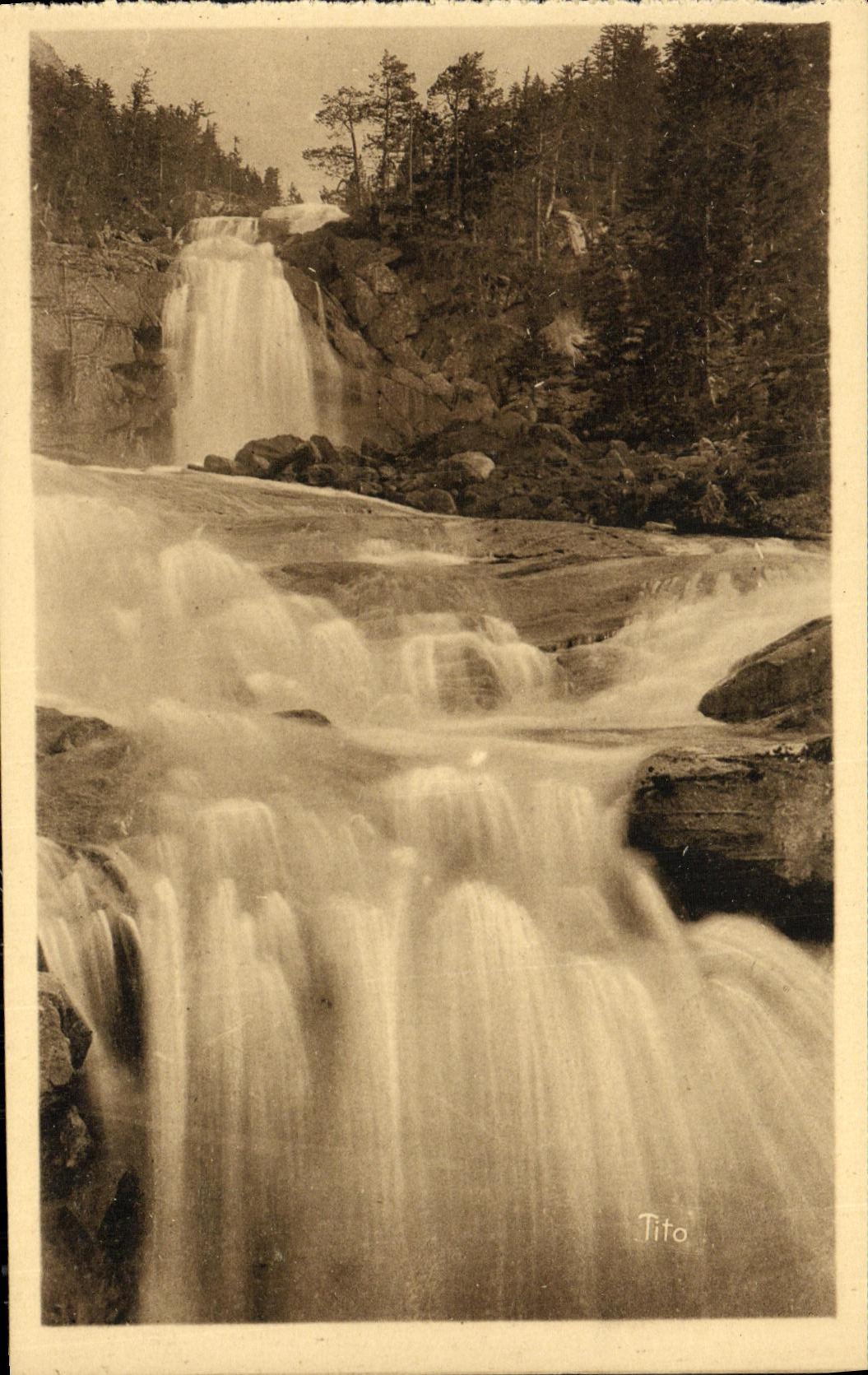 VINTAGE POSTCARD Cauterets Environs Cascades of the Bridge D Spain