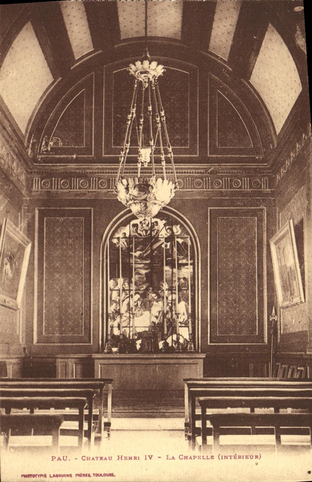 VINTAGE POSTCARD Pau Castle Henri IV La Chapelle