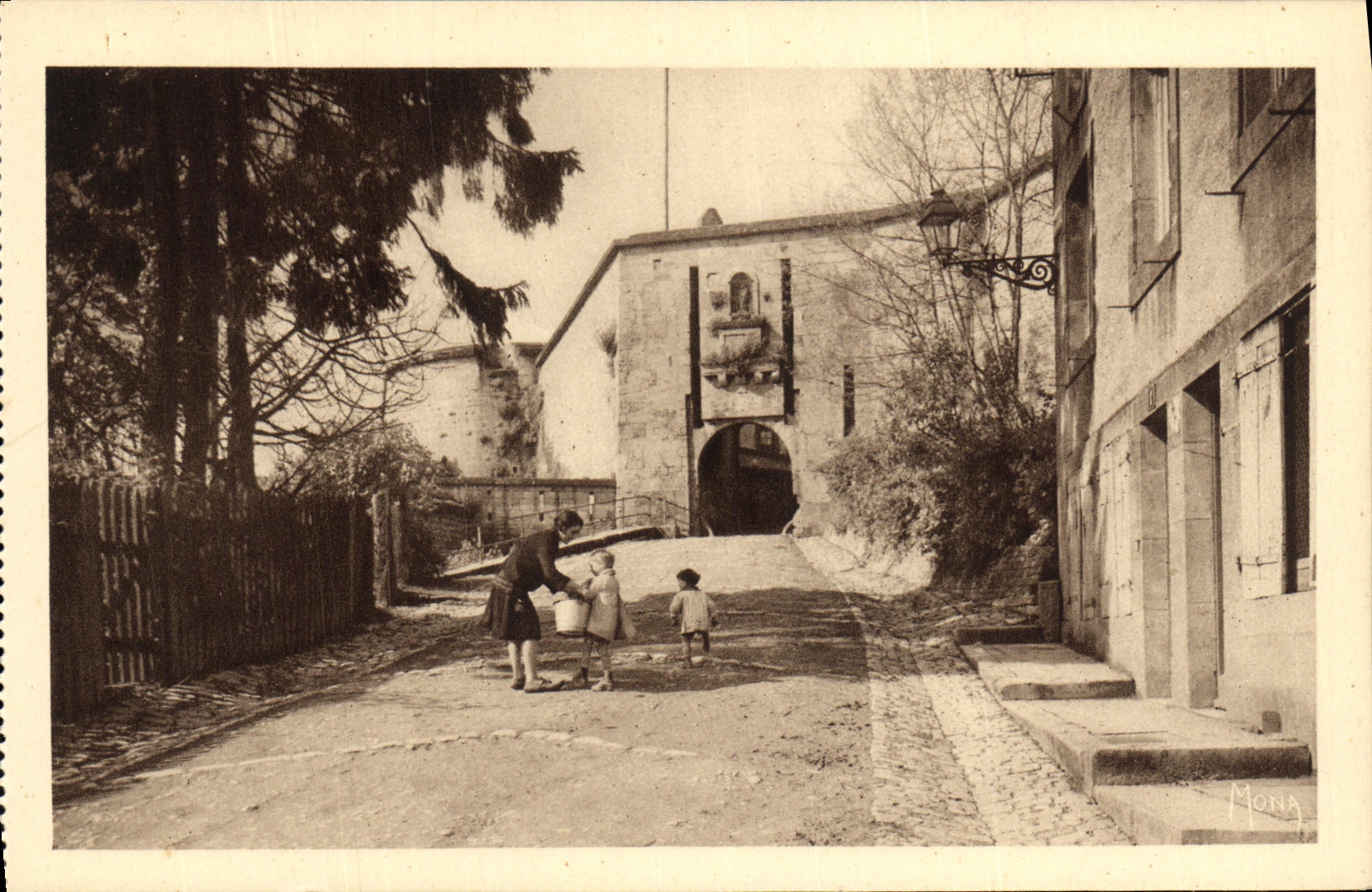 CPA Langres Porte Henri IV a l est de la ville