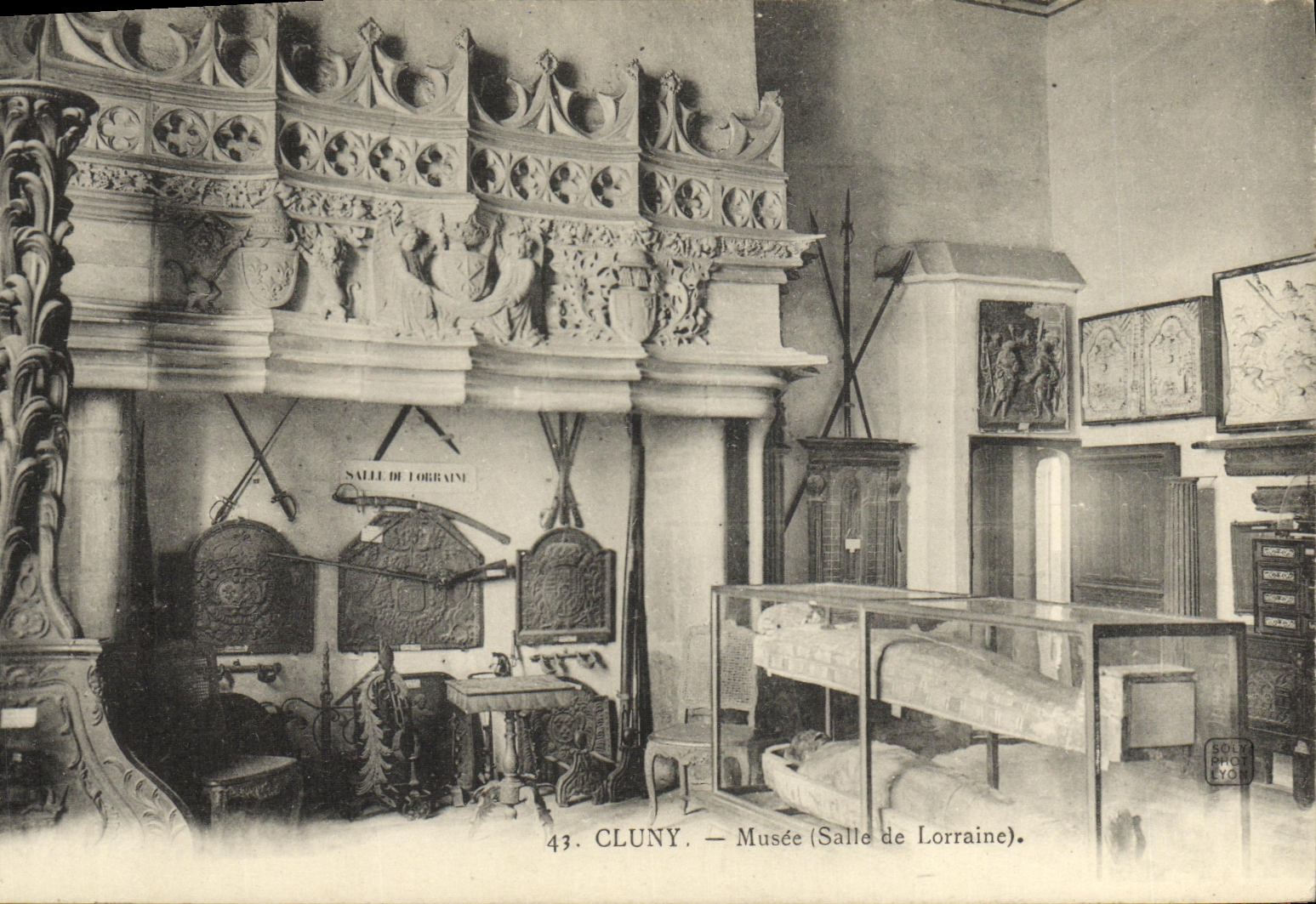 VINTAGE POSTCARD Paris Cluny Museum Room of Lorraine