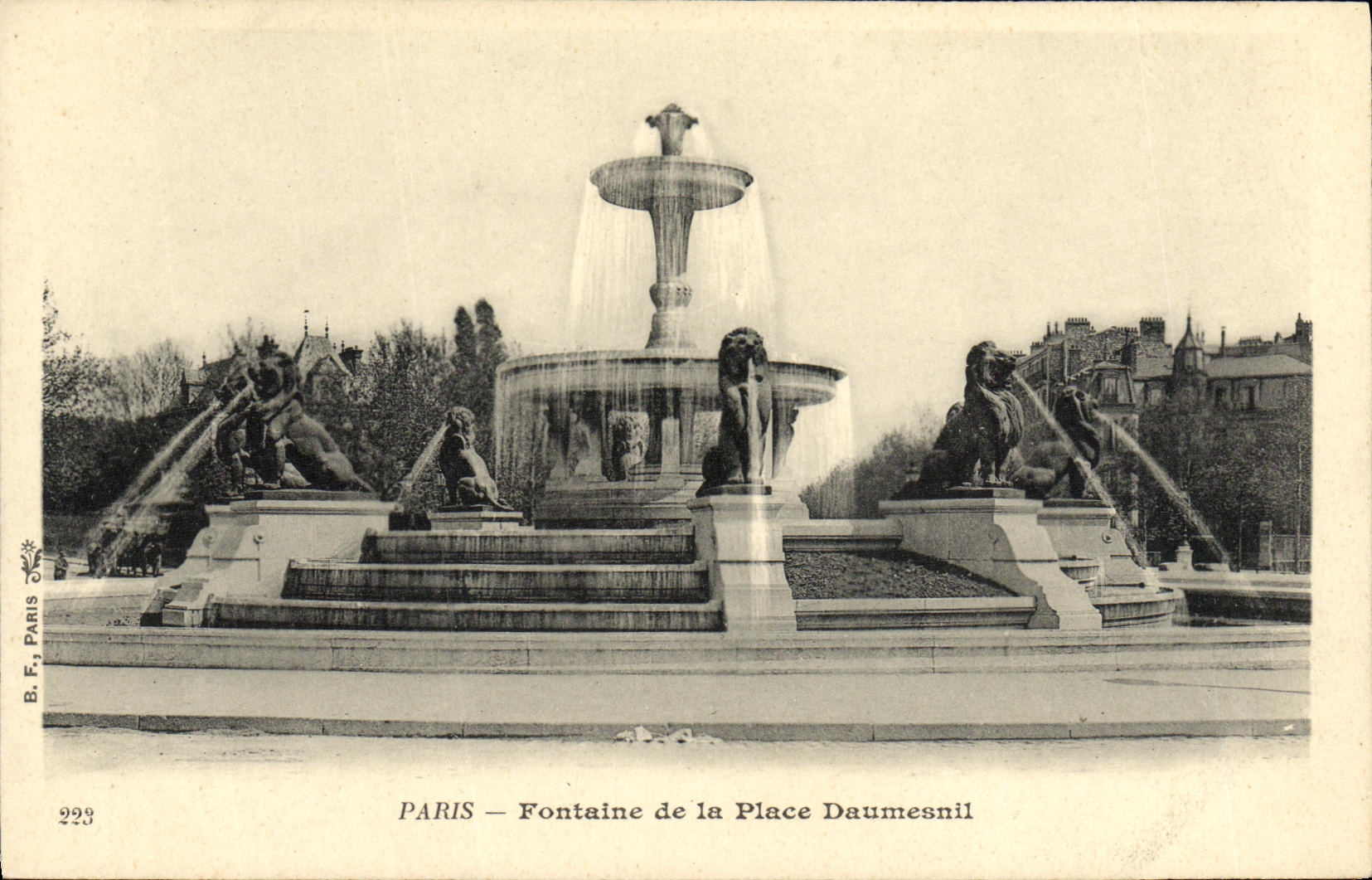 VINTAGE POSTCARD Paris Fountain of the Daumesnil Place