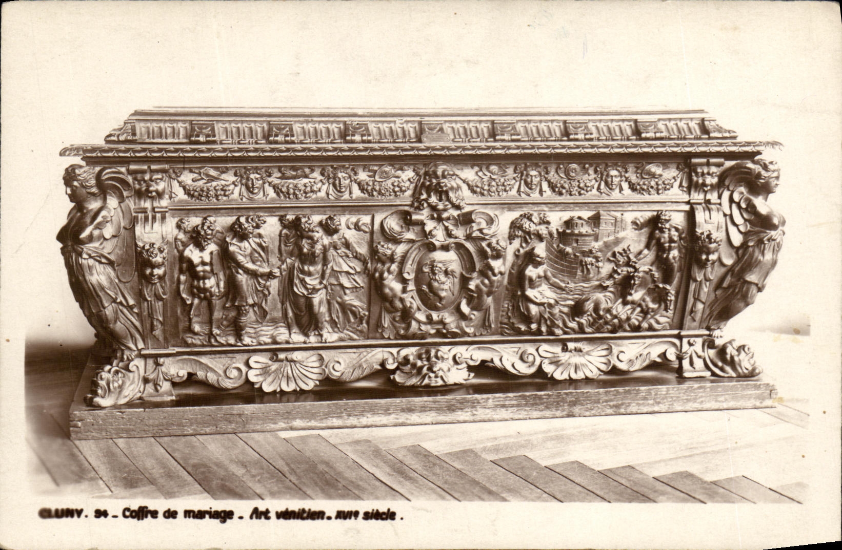 VINTAGE POSTCARD Paris Cluny Box of marriage Venetian Art