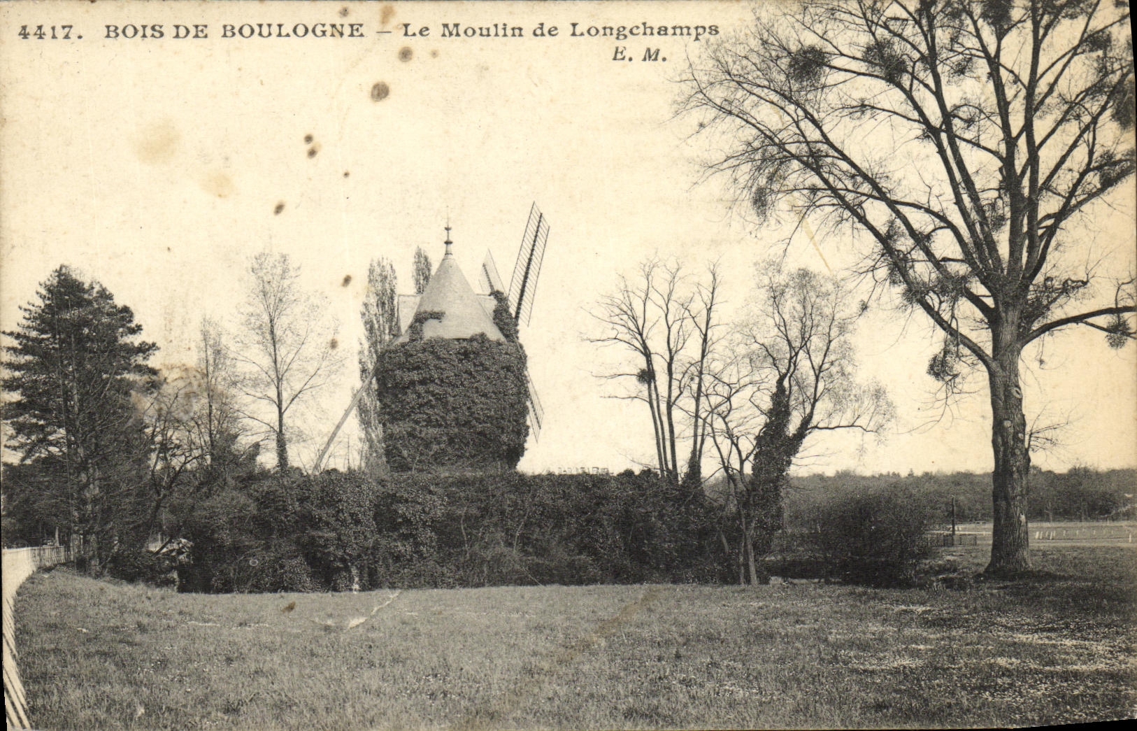 CPA Bois De Boulogne Le Moulin de Longchamps