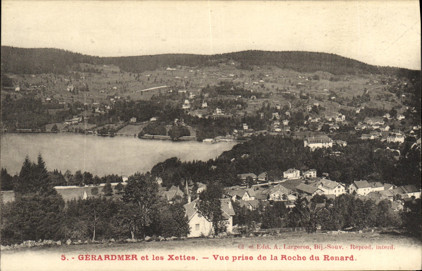 CPA Gerardmer et les Xettes Vue Prise de la Roche du Renard