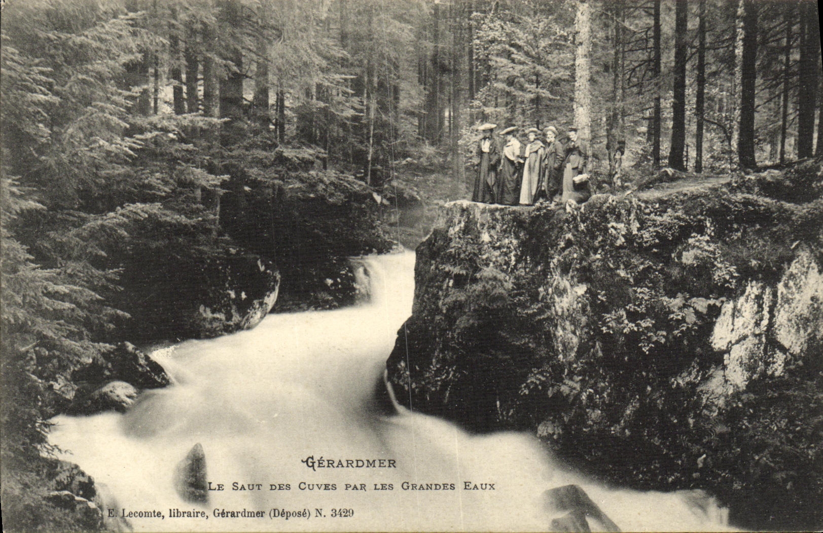 CPA Gerardmer La Saut Des Cuves Par les grandes eaux